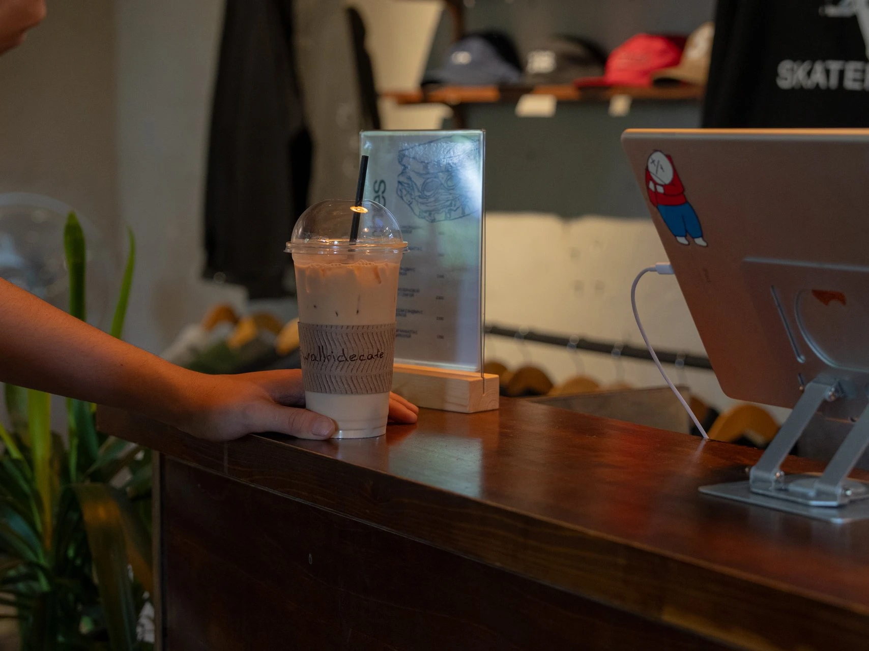 Мекенжайы жасырын бар, өткен заманнан сыр шертетін дәмхана, сыра биржасы және Алматының өзге де жаңа орындары