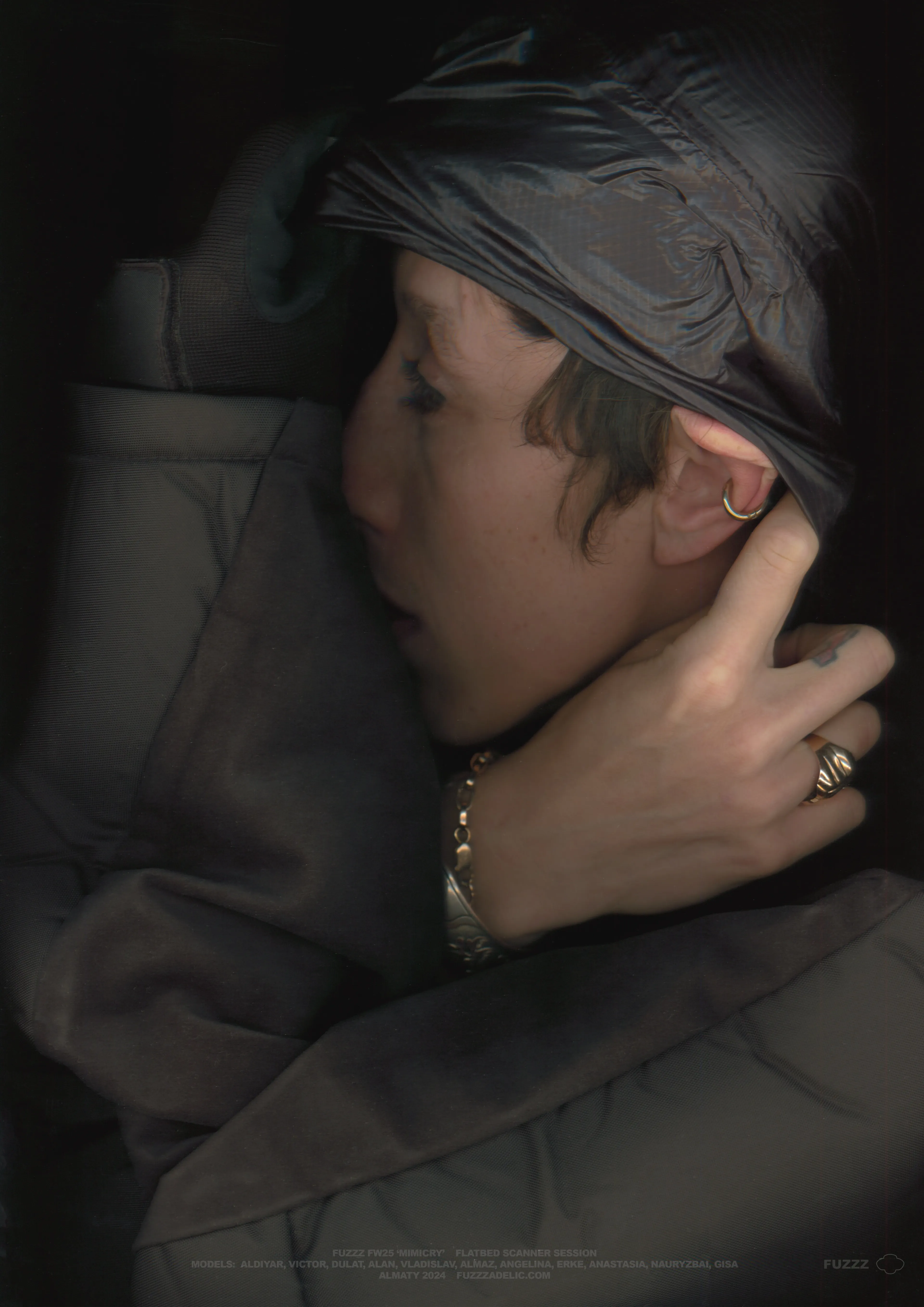 Tatler Lens: модели FUZZZ в плену технологий