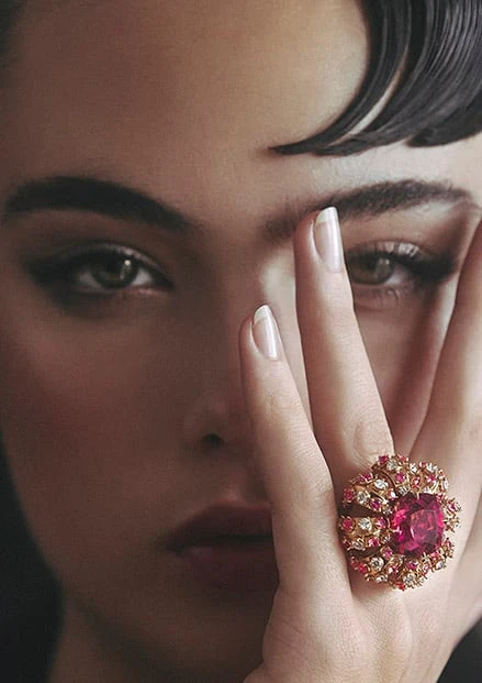 Кольцо высокого ювелирного искусства Cartier Nature Sauvage Akkoro из розового золота с коричневато-розовым турмалином, сапфирами умба и бриллиантами