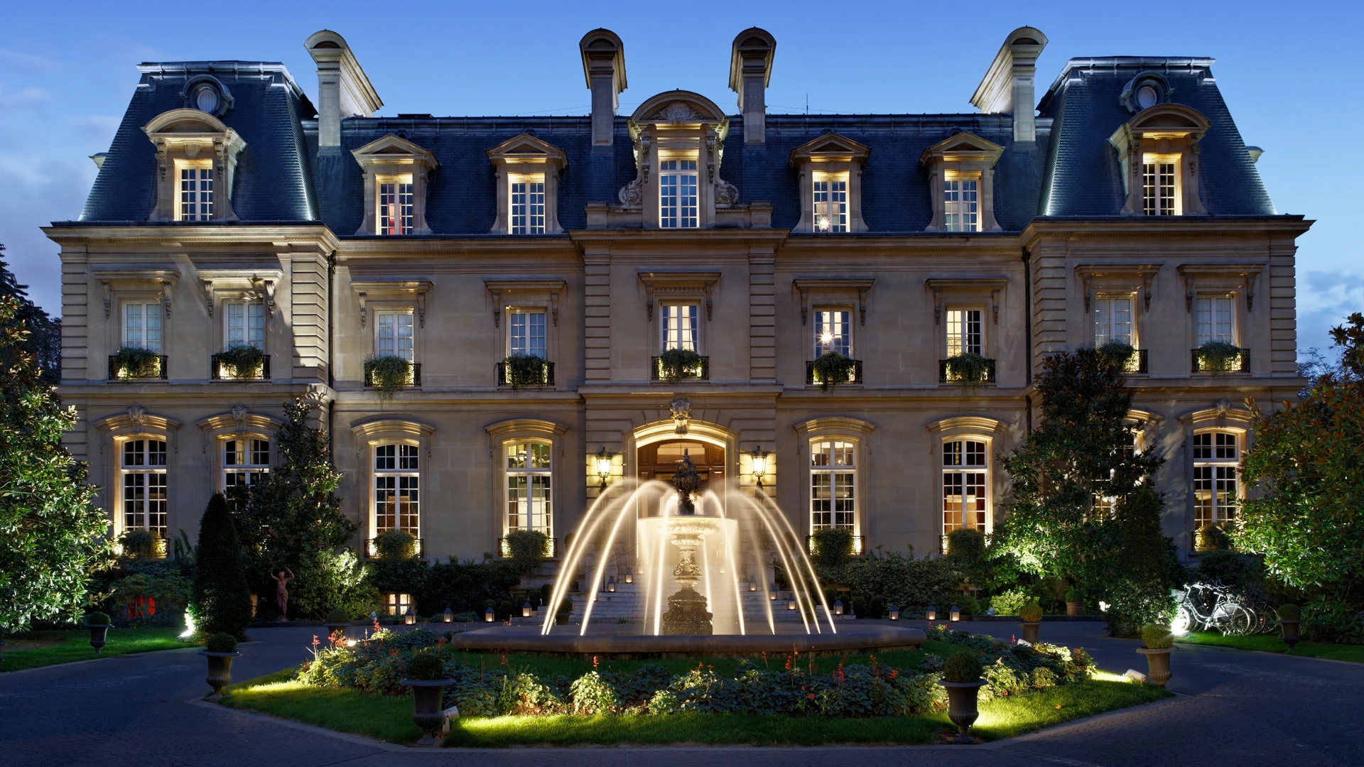 Официальный сайт Saint James Paris