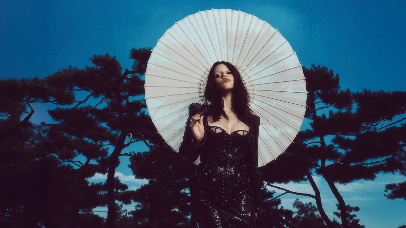 Дженна Ортеганың жеке стилінің қаншалықты күңгірттене түскені анық байқалады | Netflix