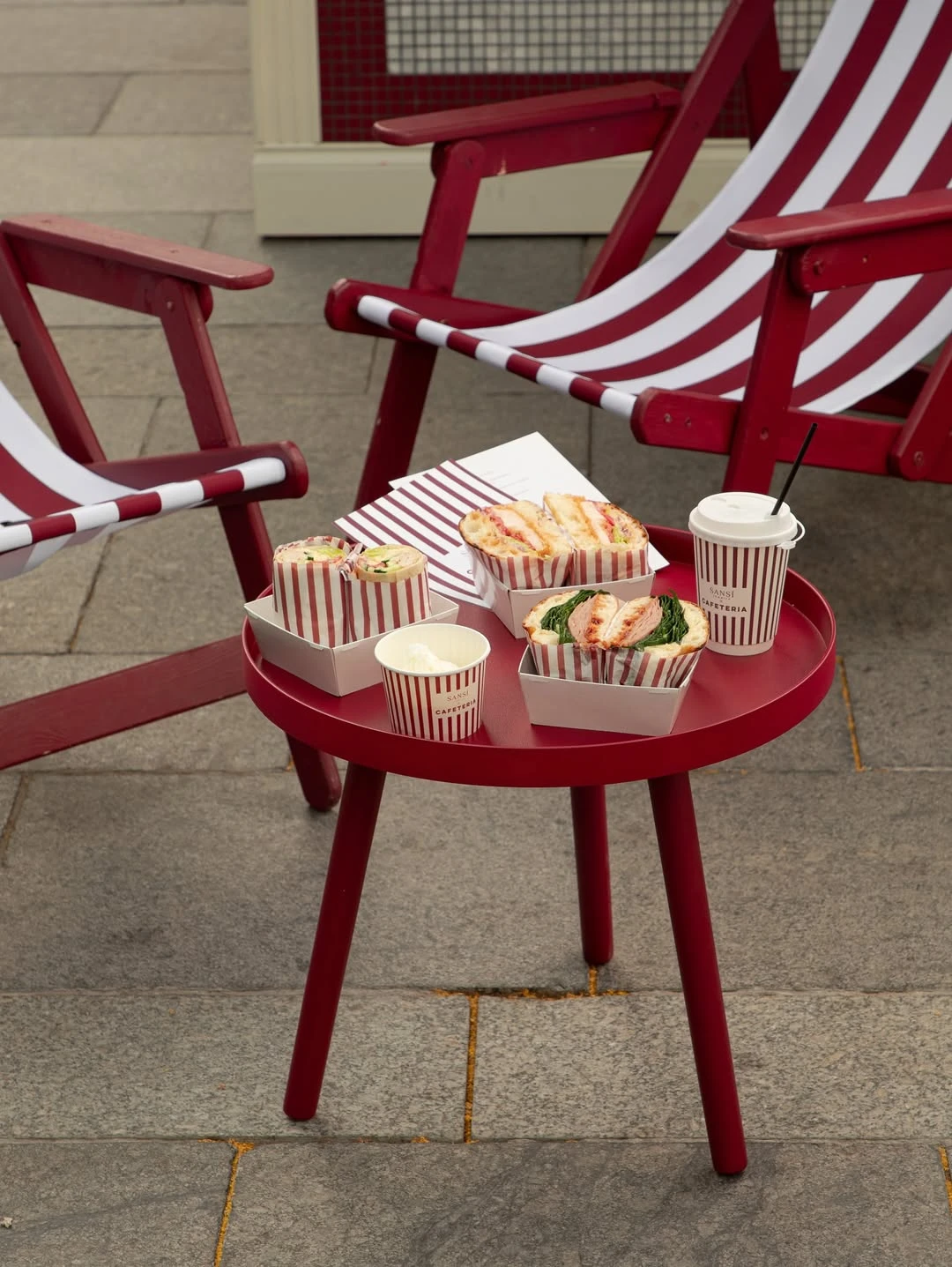 SANSI x Cafeteria | Instagram @cafeteria_kz