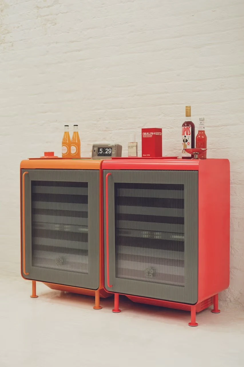 Ең жарқын тоңазытқыш: MALIN+GOETZ x Rocco ұсынған Tomato Girl Fridge