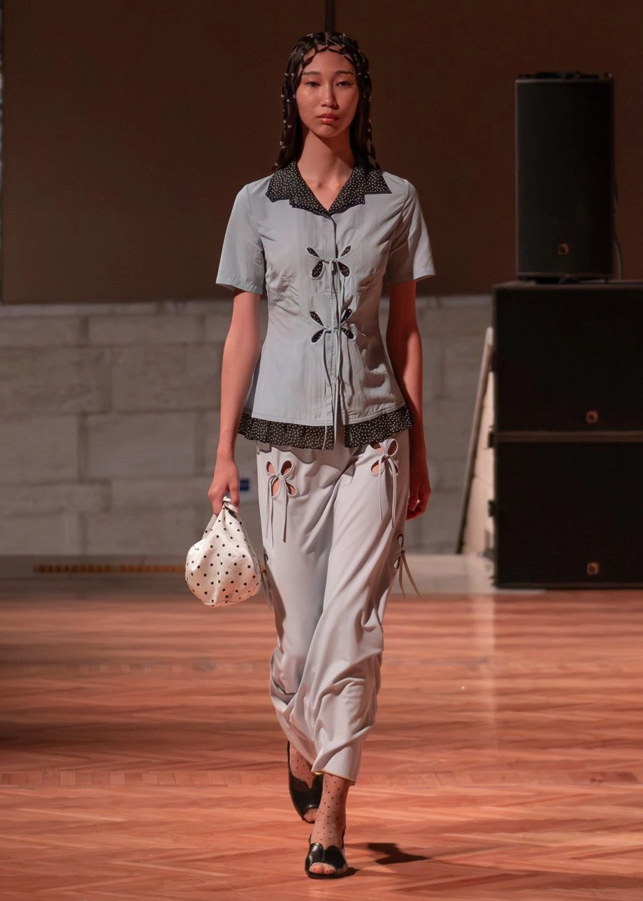 J.KIM жайған дастархан: Quroq топтамасының жылулыққа толы көрсетілімі