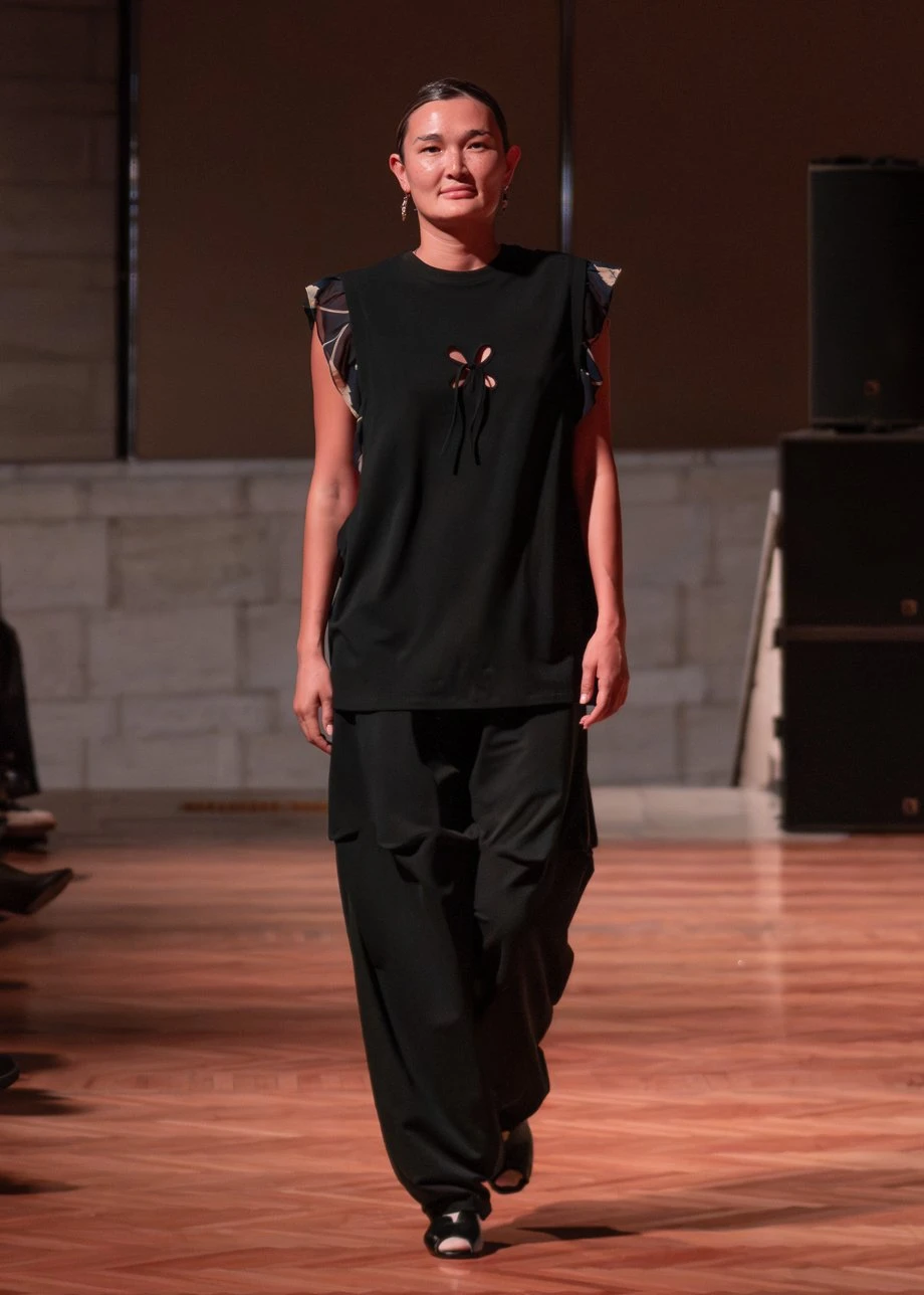 J.KIM жайған дастархан: Quroq топтамасының жылулыққа толы көрсетілімі