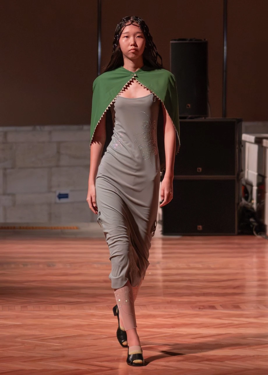 J.KIM жайған дастархан: Quroq топтамасының жылулыққа толы көрсетілімі