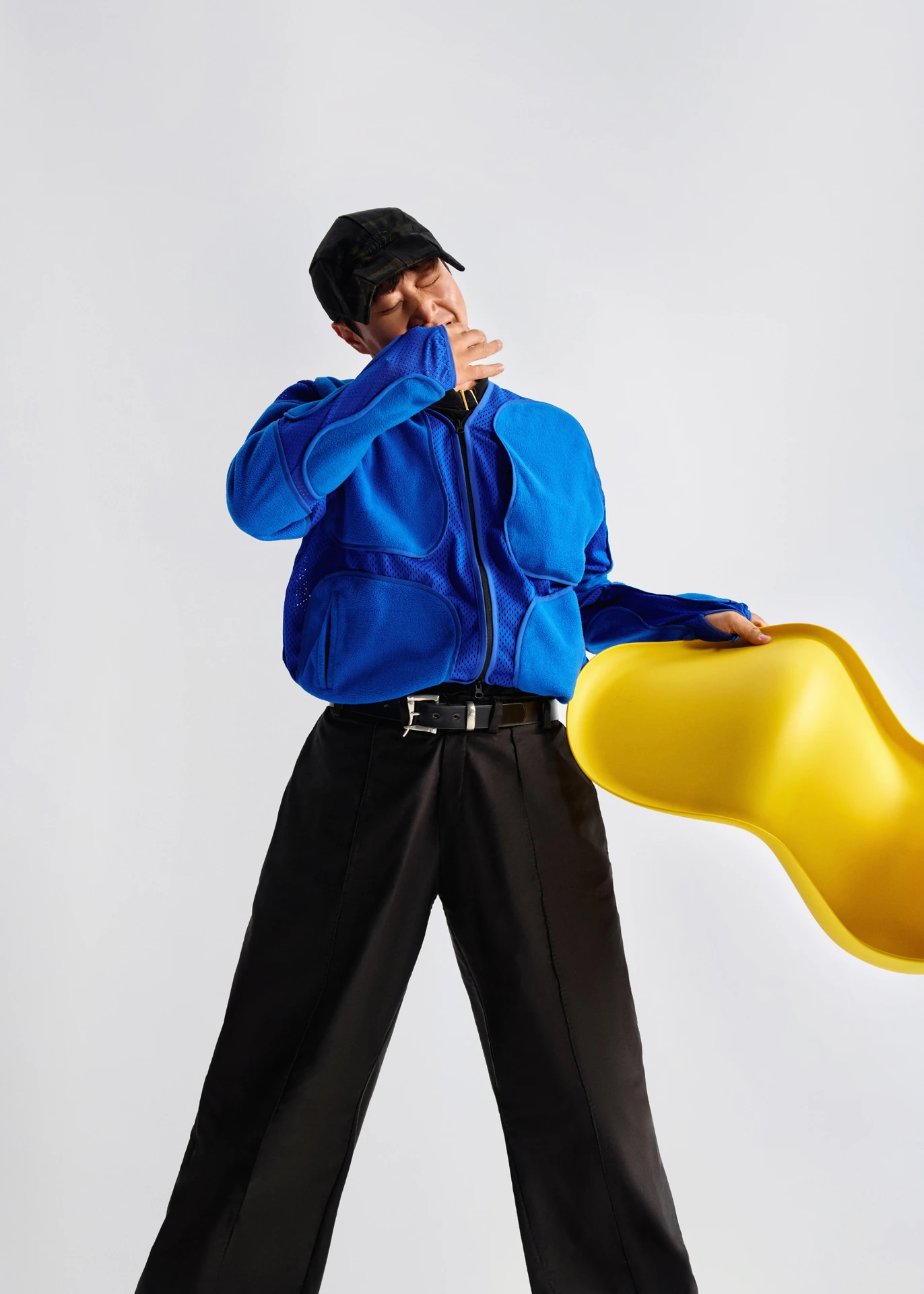 Бомбер, шалбар, водолазка, кепка – Fuzzz | Фотосуретші: Мария Slozhnomarya