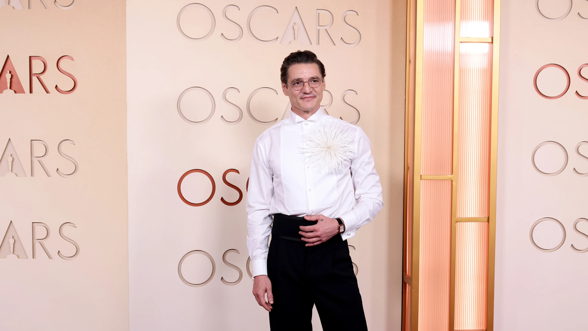 Педро Паскаль на 98-й церемонии вручения премии «Оскар», 15 марта 2026 года в Голливуде, Калифорния | Фотограф: Джон Ширера | Getty Images