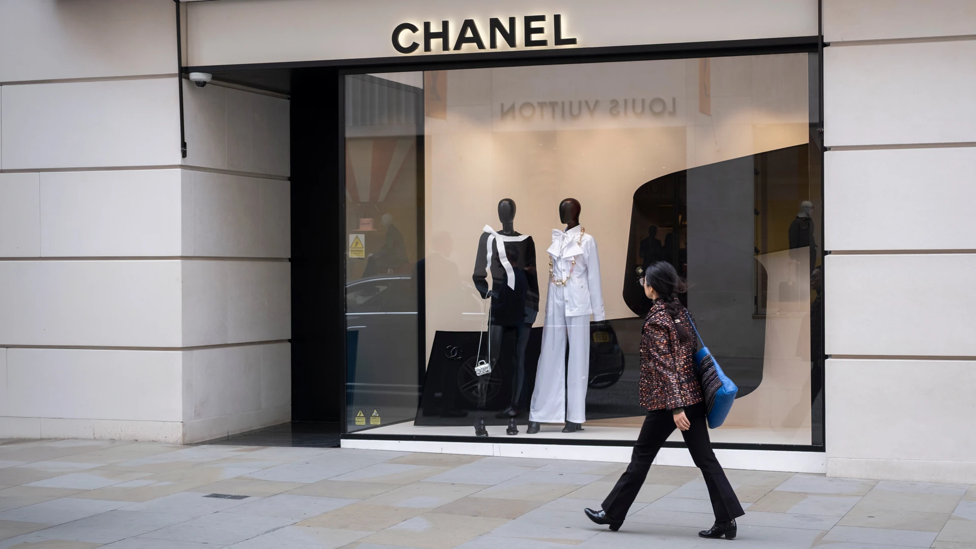 Магазин Chanel на Бонд-стрит в Лондоне | Mike Kemp/Getty Images