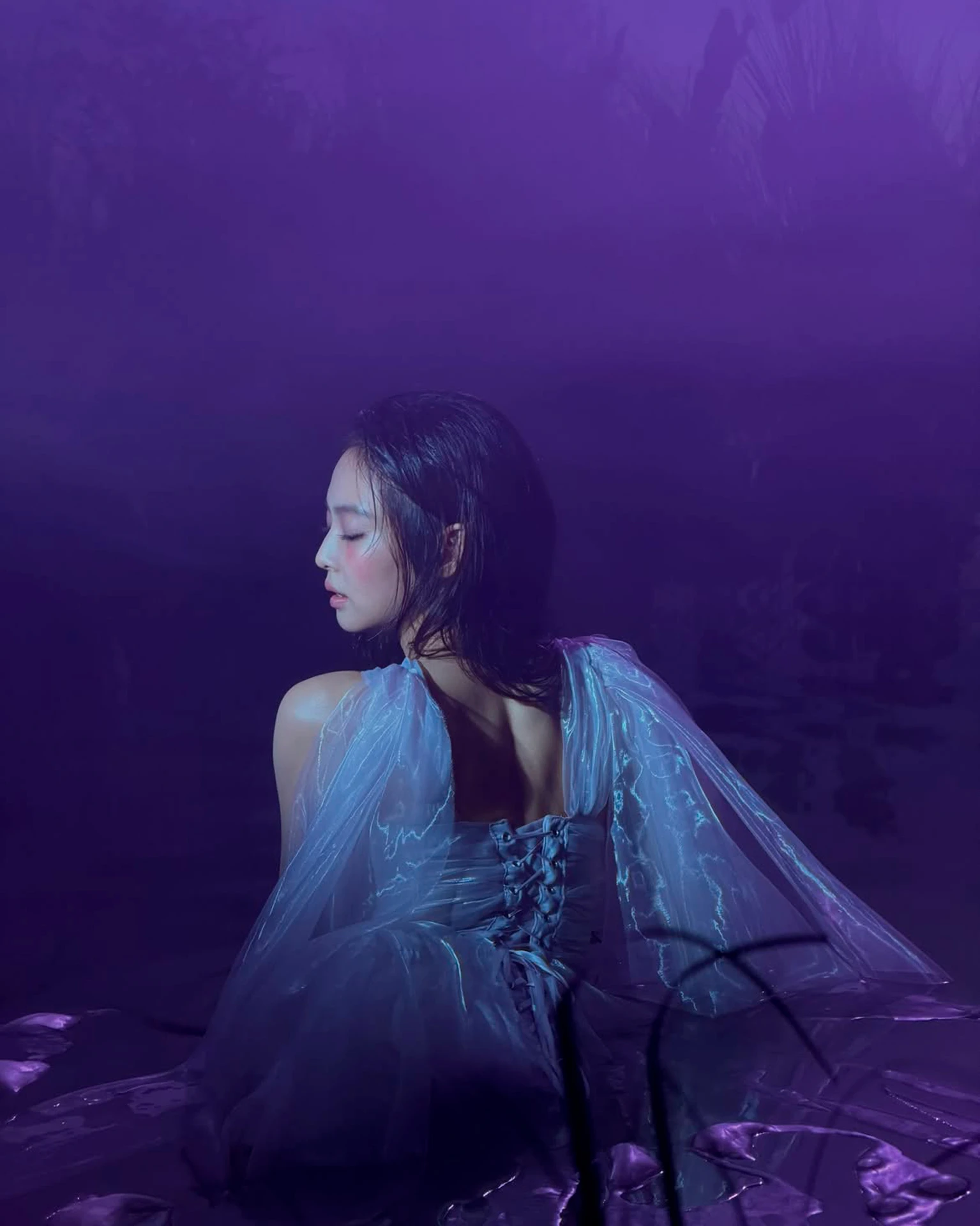 Jennie | Instagram @jennierubyjane