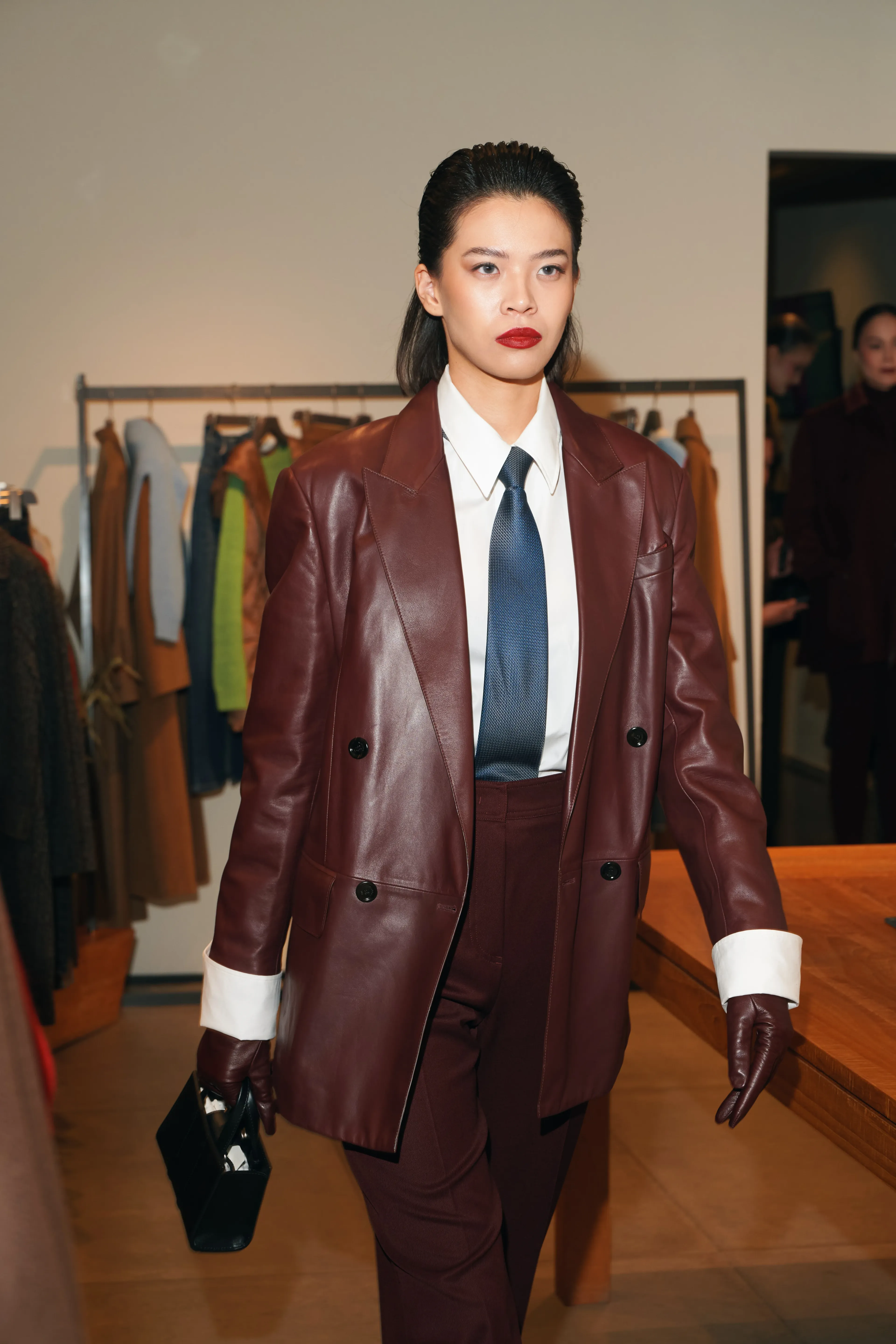 Whitney Bag: Сәулет өнерінен туған сөмкенің он жылдығы