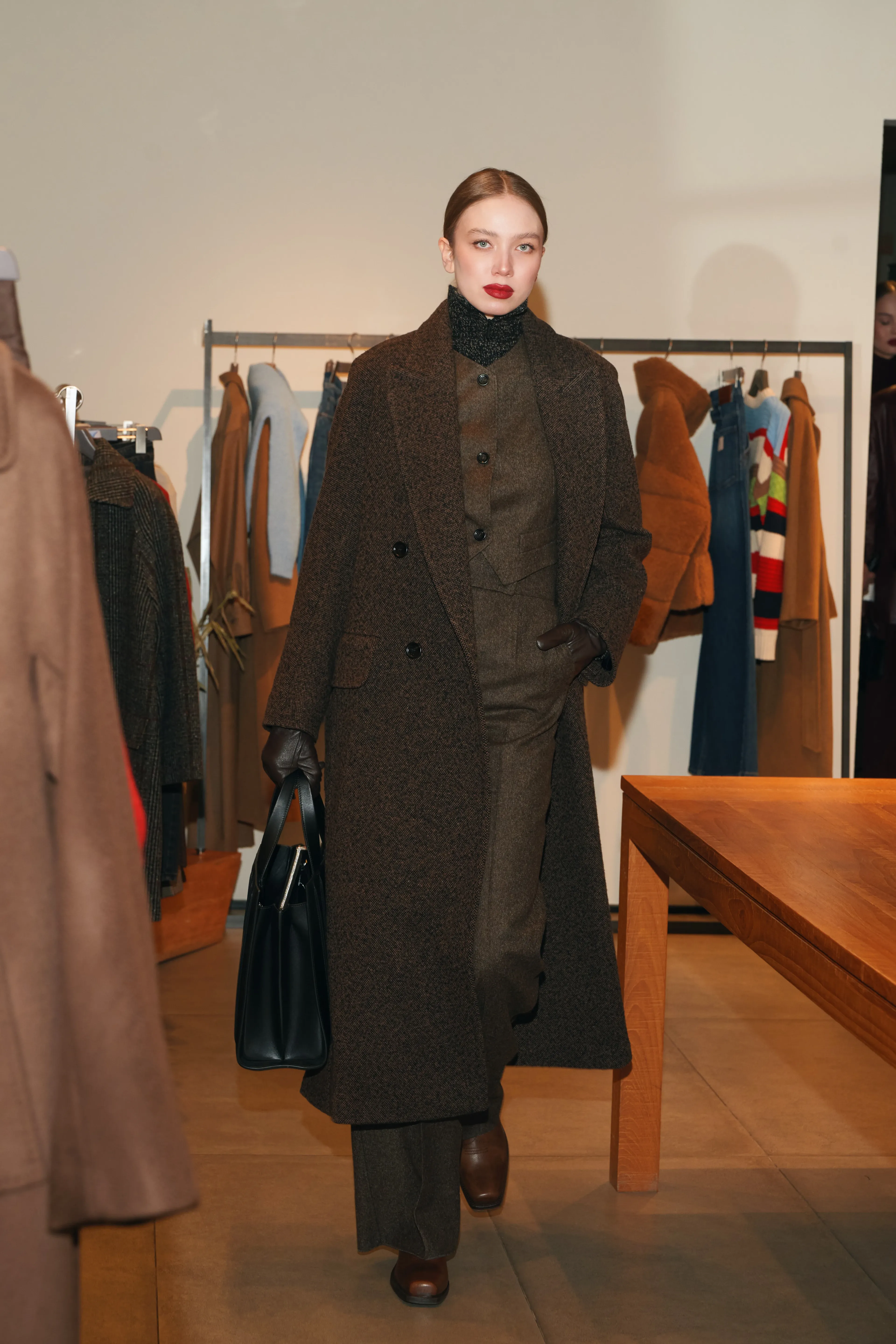 Whitney Bag: Сәулет өнерінен туған сөмкенің он жылдығы