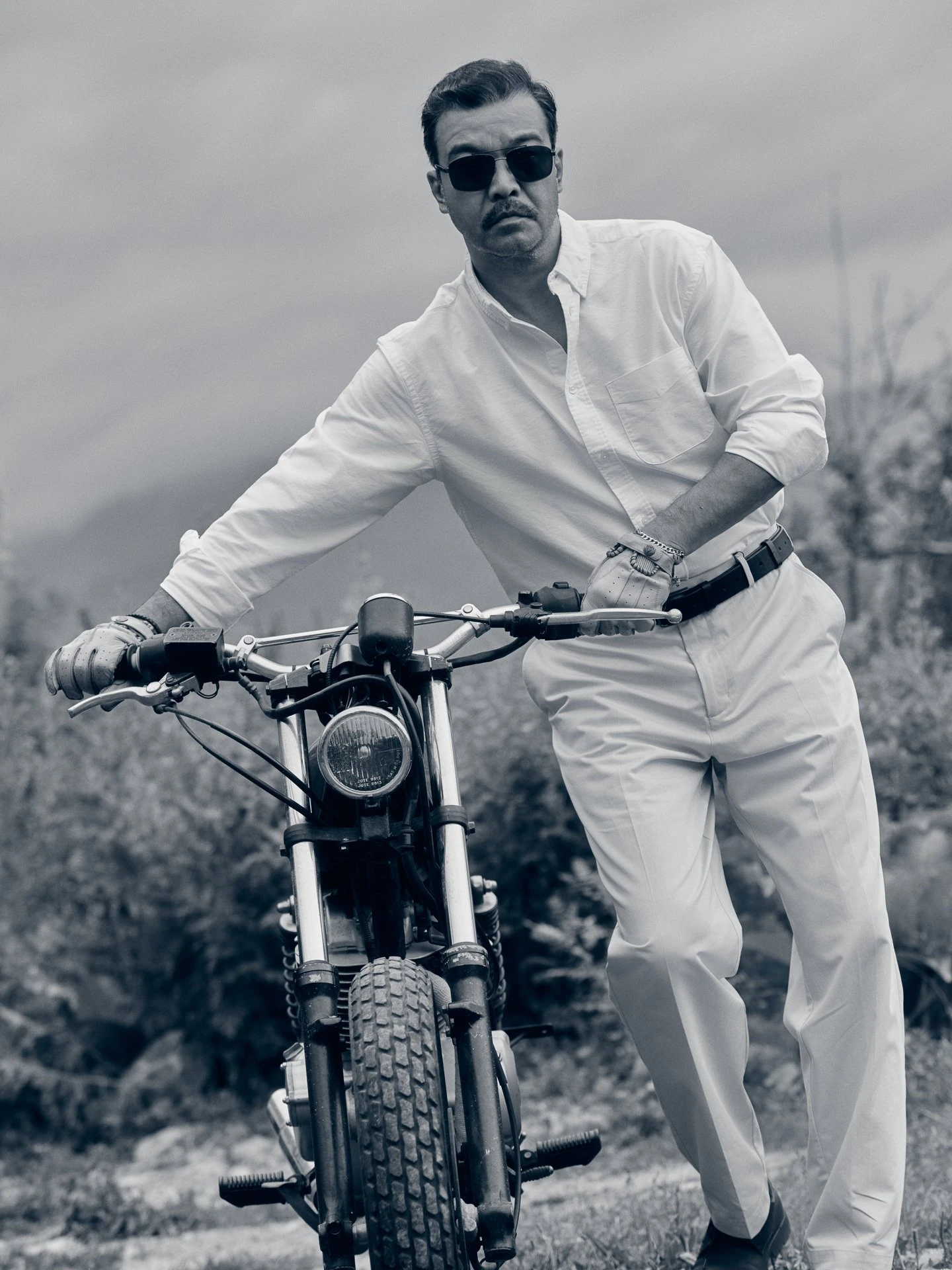 Окружающая жизнь – это хаос: интервью с Азизом Бейшеналиевым