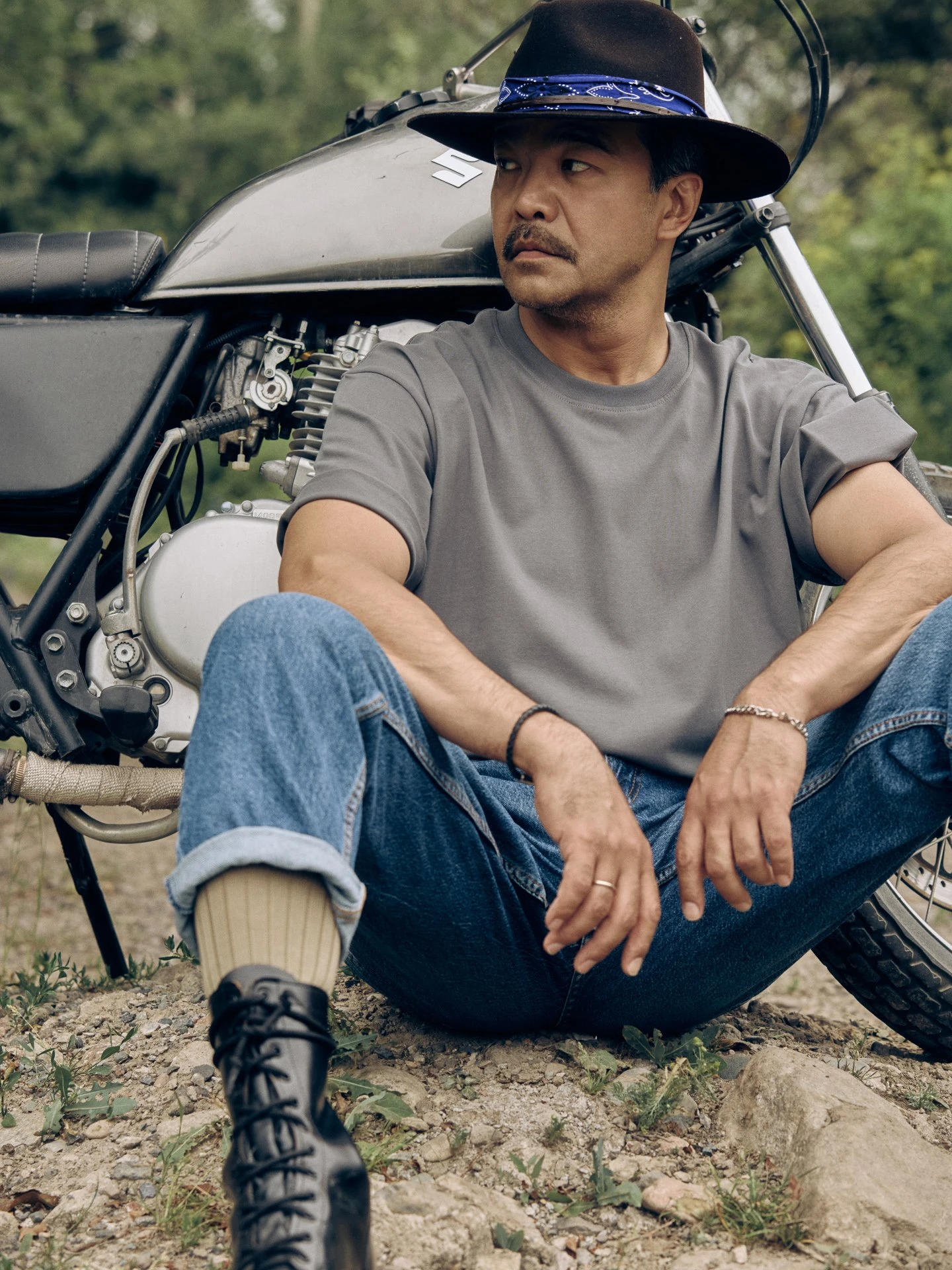 Окружающая жизнь – это хаос: интервью с Азизом Бейшеналиевым