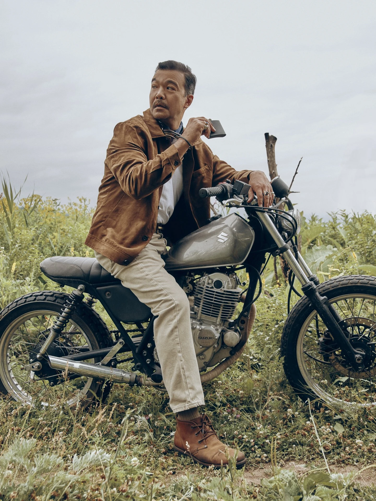 Окружающая жизнь – это хаос: интервью с Азизом Бейшеналиевым