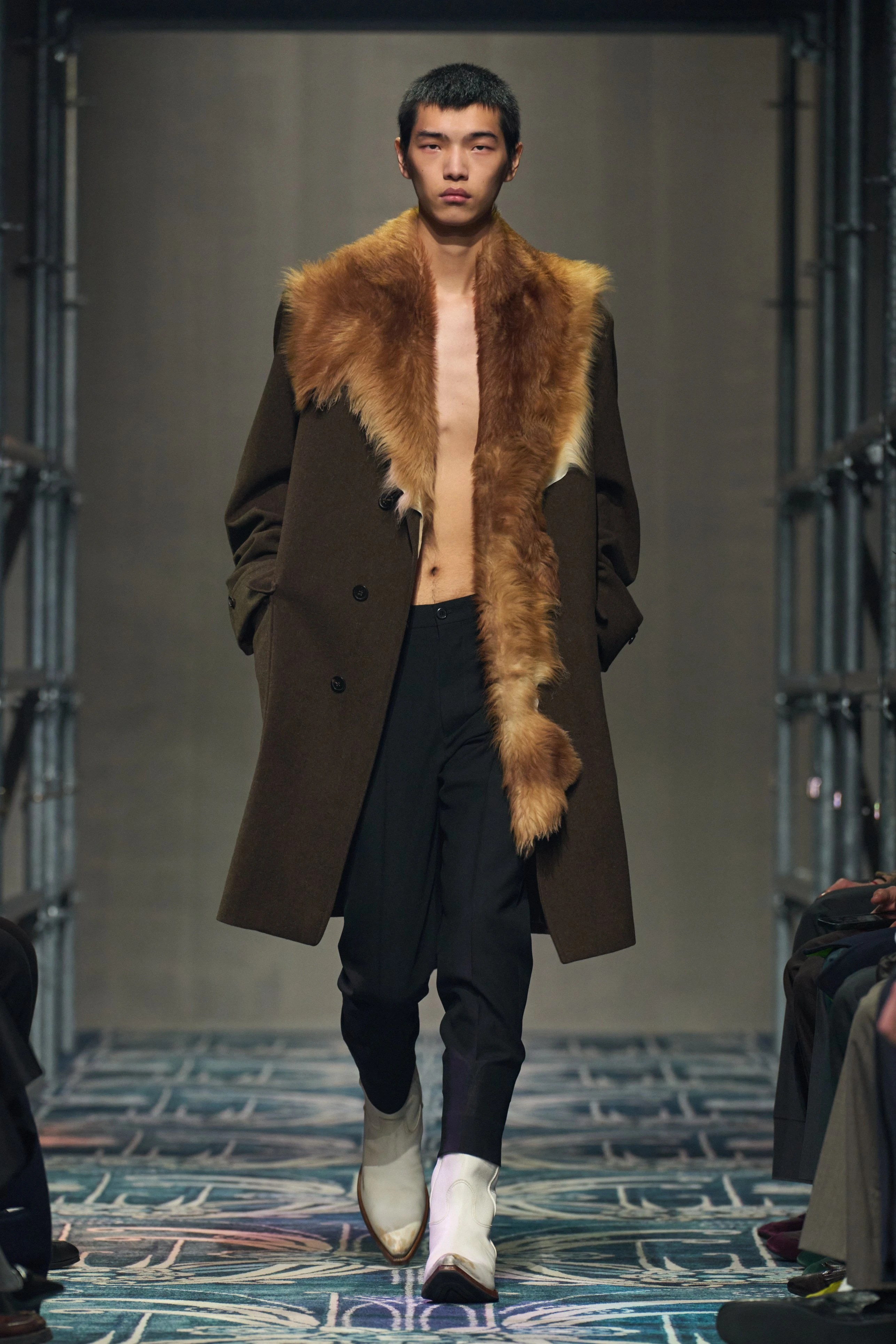 Миландағы ерлер сән апталығының үздік топтамалары