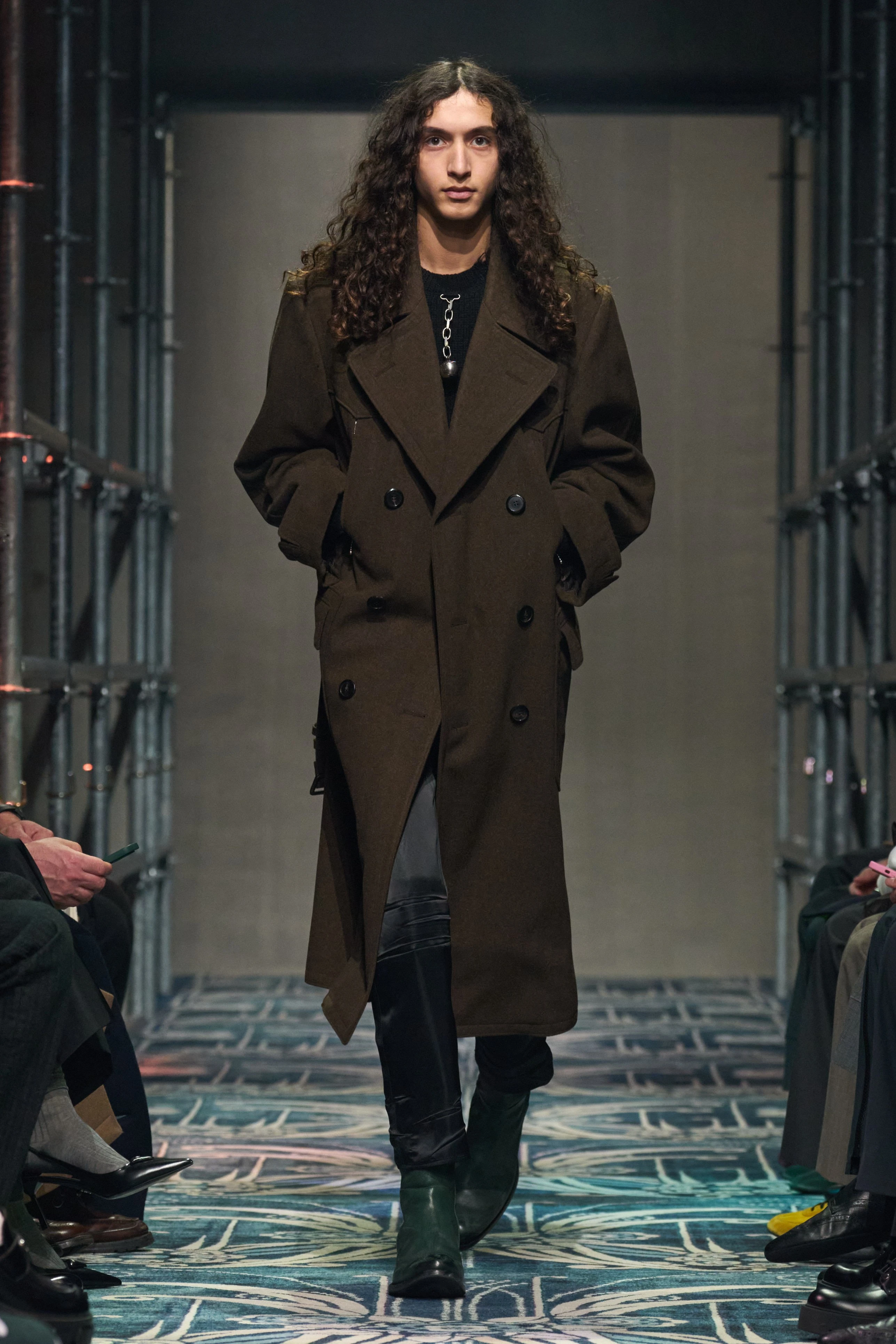 Миландағы ерлер сән апталығының үздік топтамалары