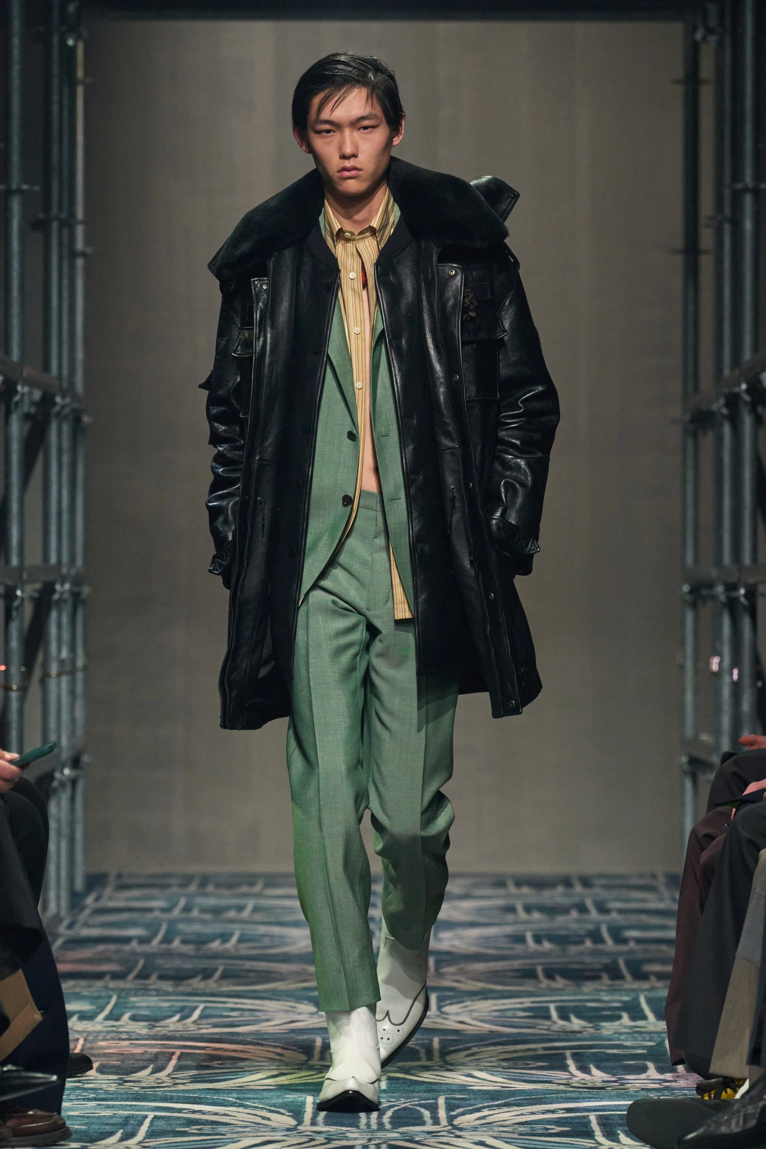 Миландағы ерлер сән апталығының үздік топтамалары