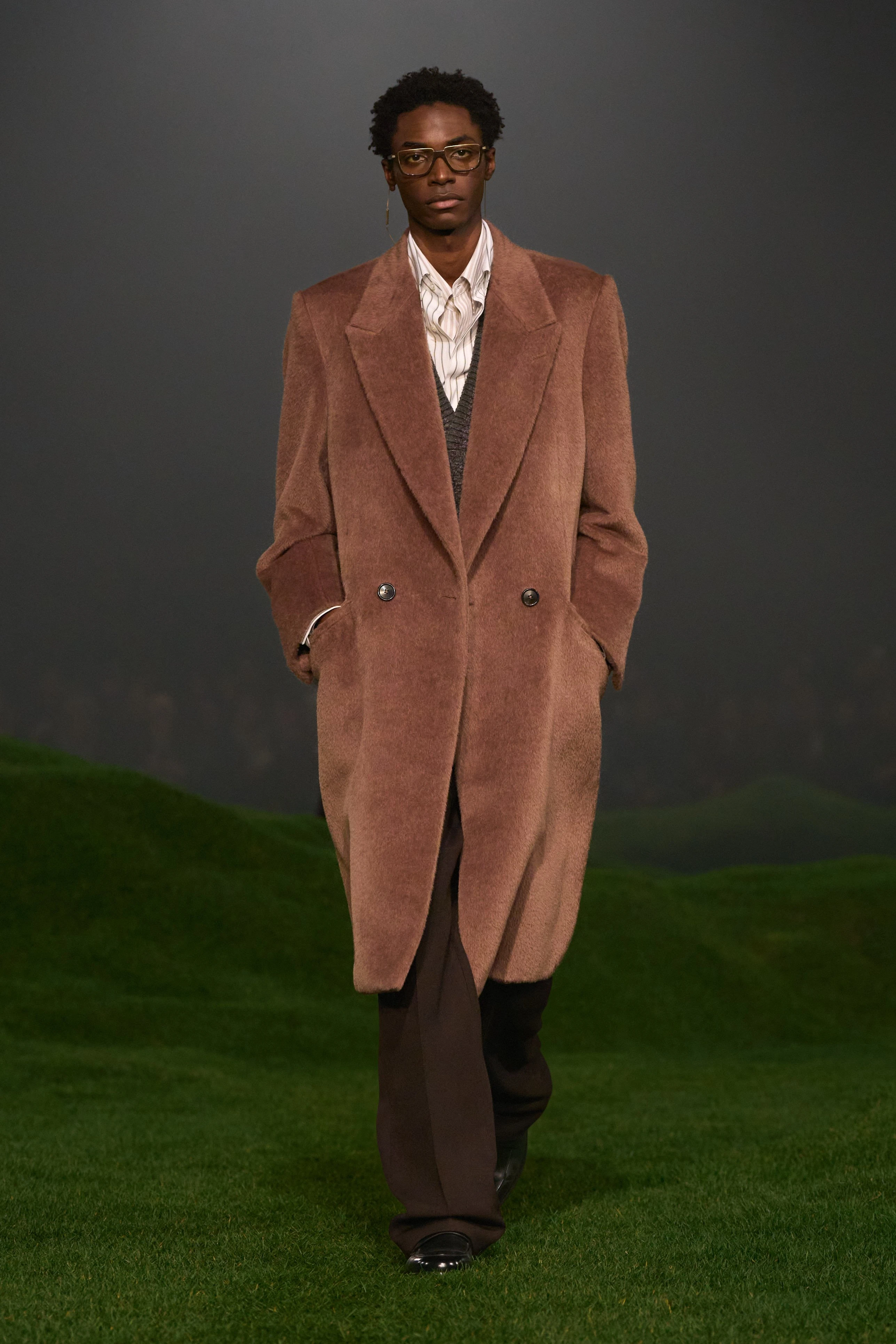 Миландағы ерлер сән апталығының үздік топтамалары