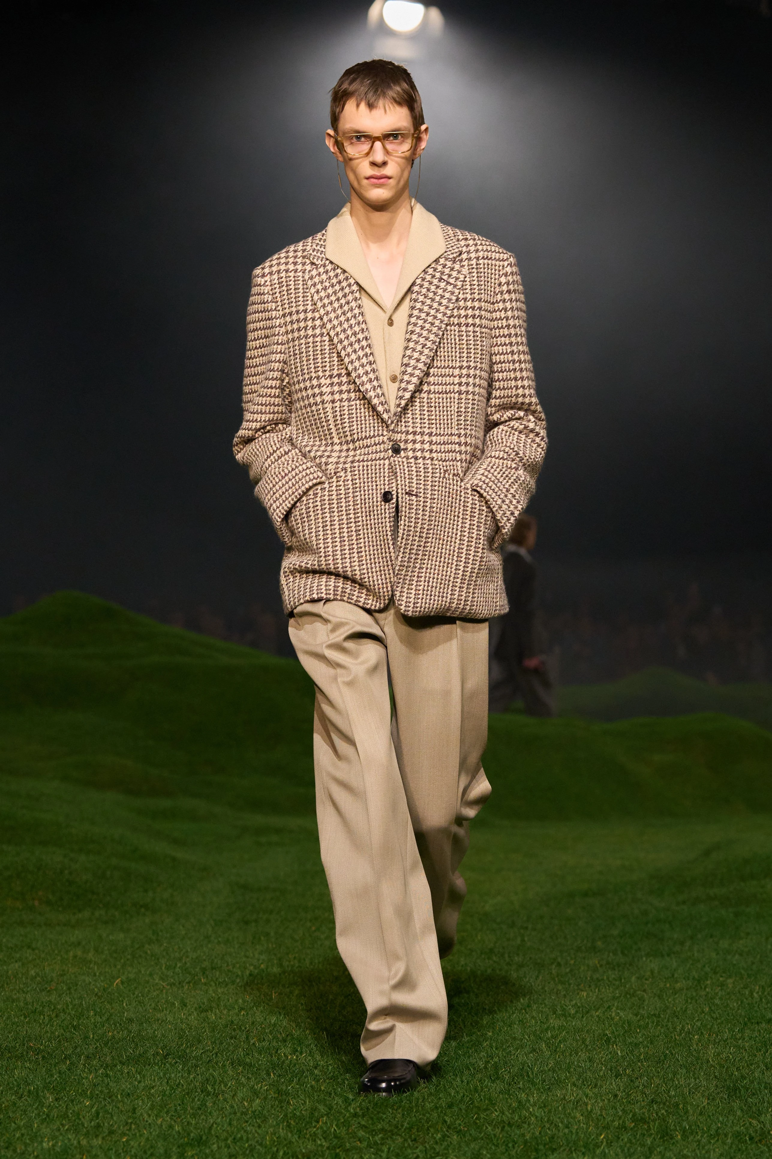 Миландағы ерлер сән апталығының үздік топтамалары