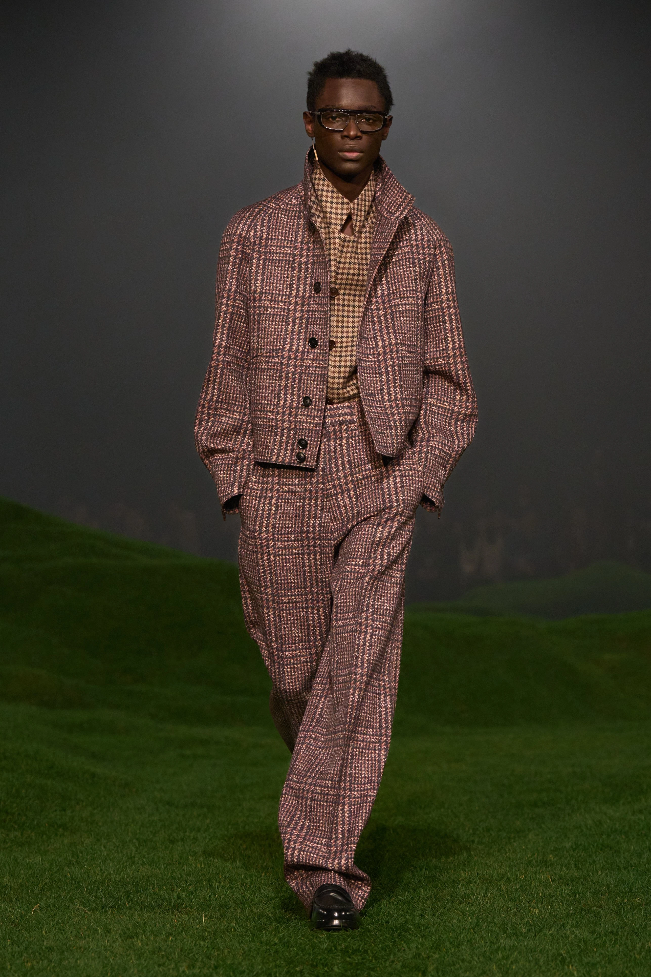 Миландағы ерлер сән апталығының үздік топтамалары