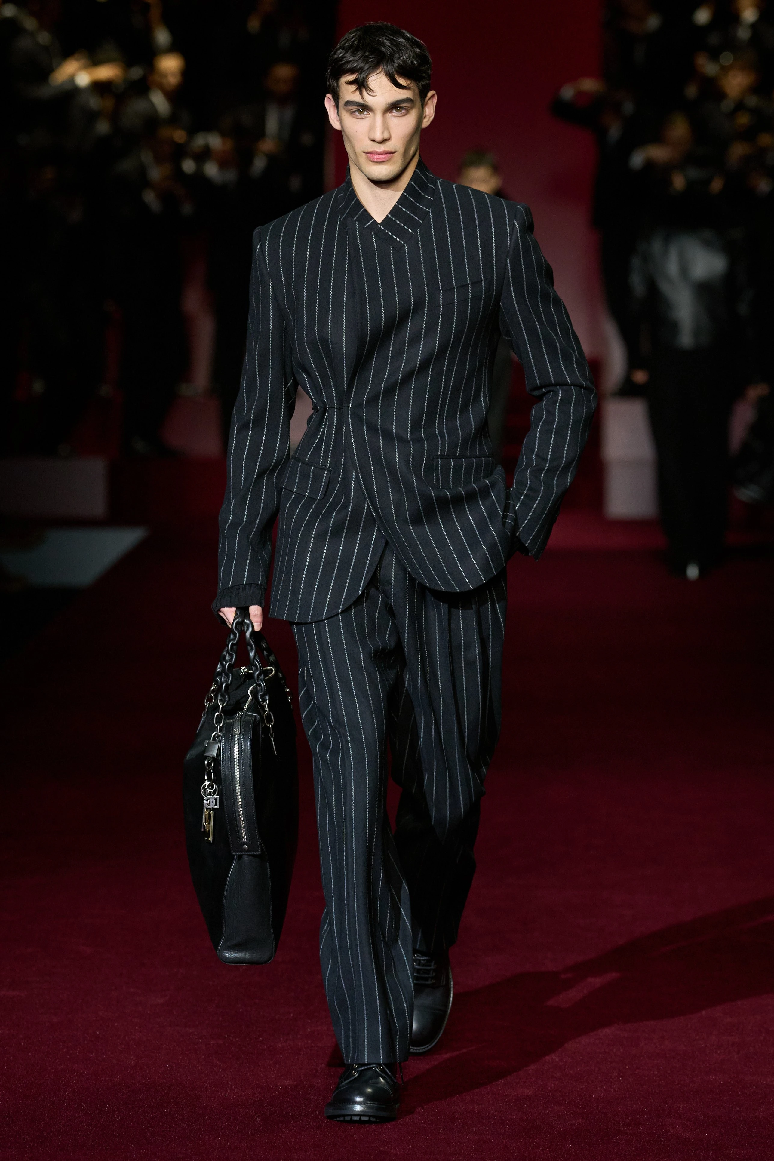 Миландағы ерлер сән апталығының үздік топтамалары