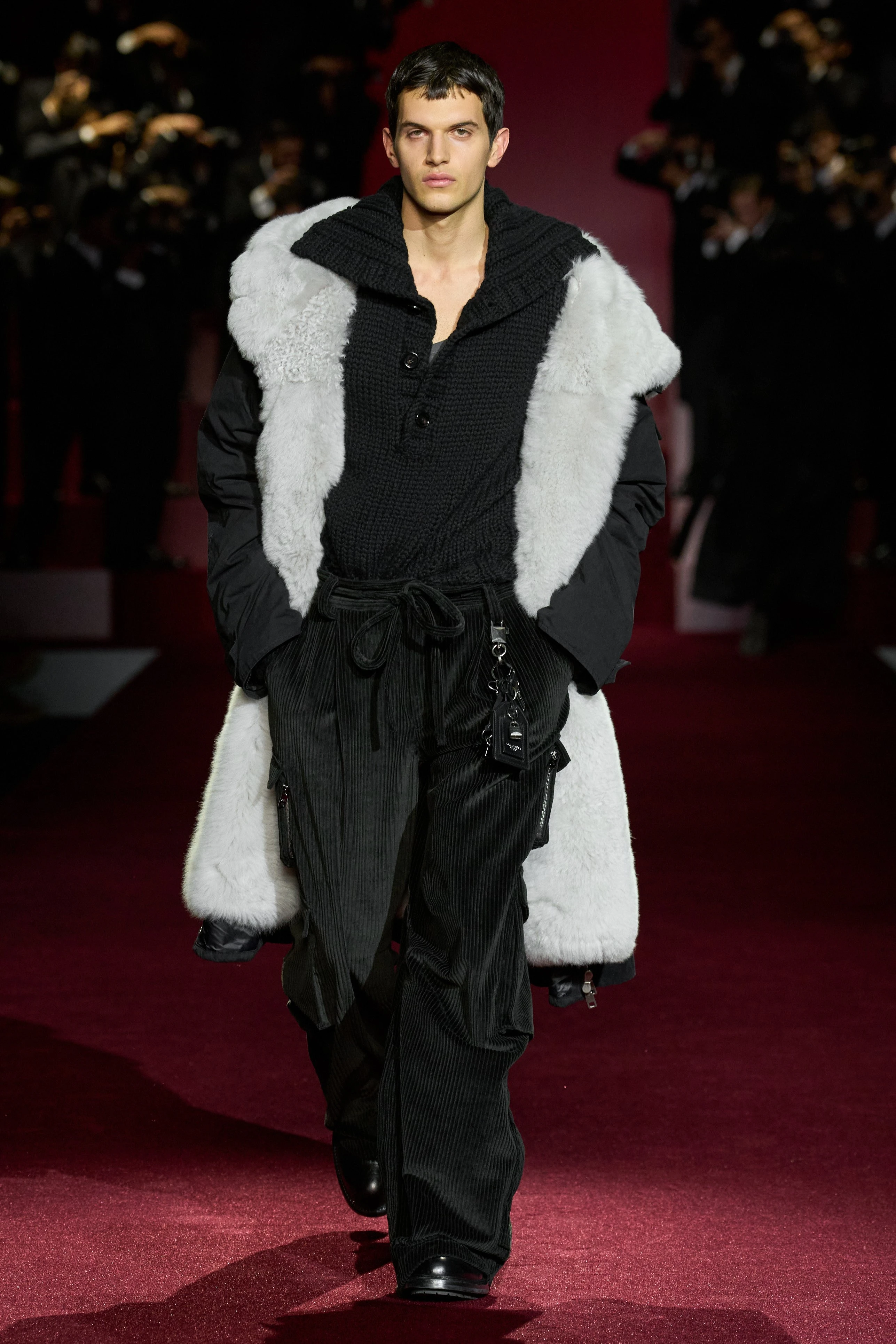 Миландағы ерлер сән апталығының үздік топтамалары