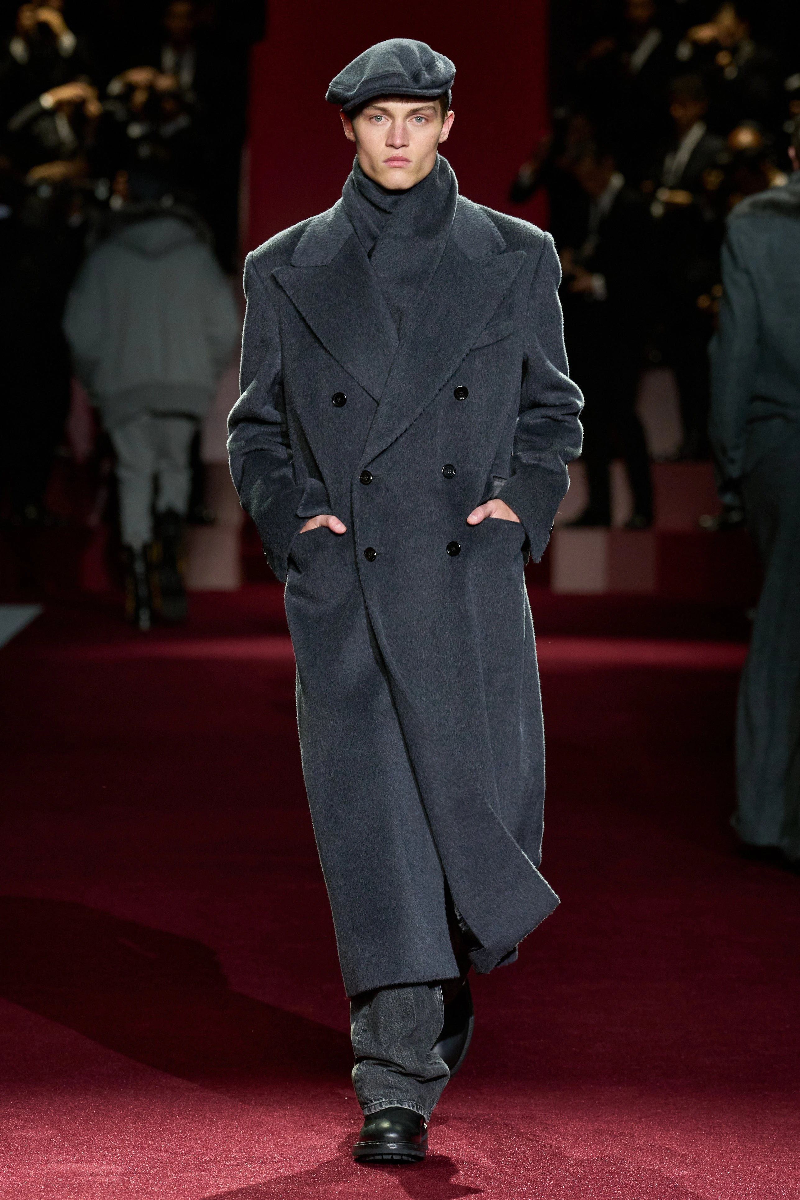 Миландағы ерлер сән апталығының үздік топтамалары