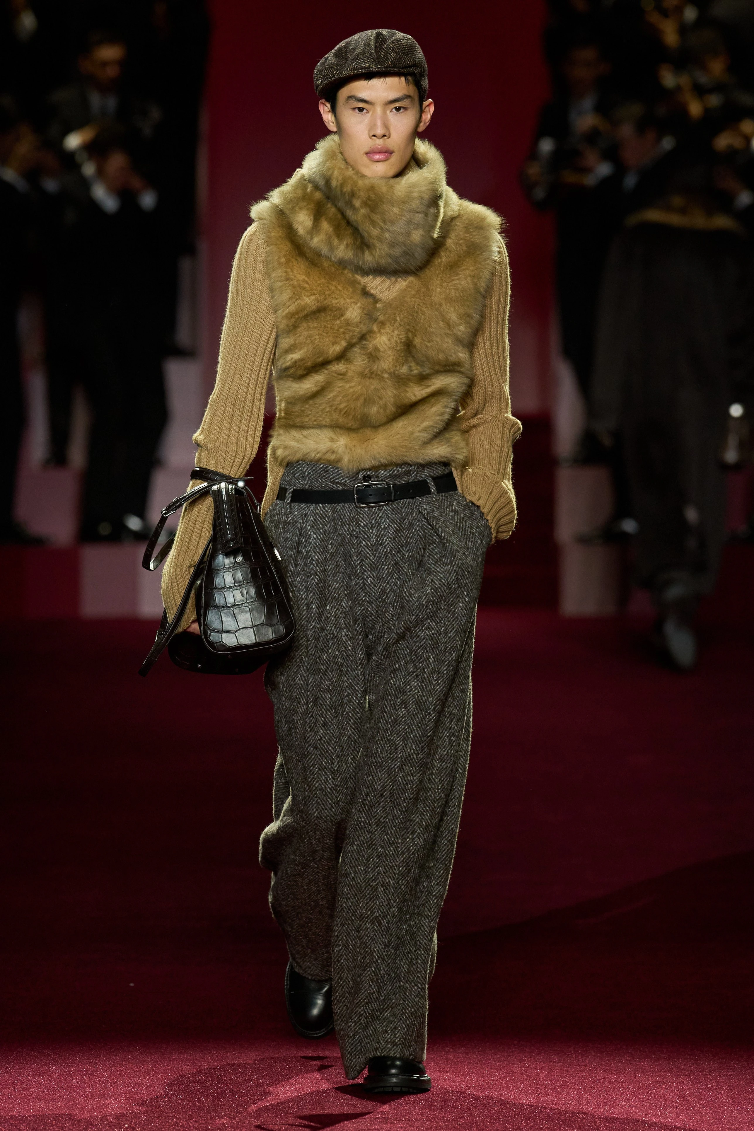 Миландағы ерлер сән апталығының үздік топтамалары