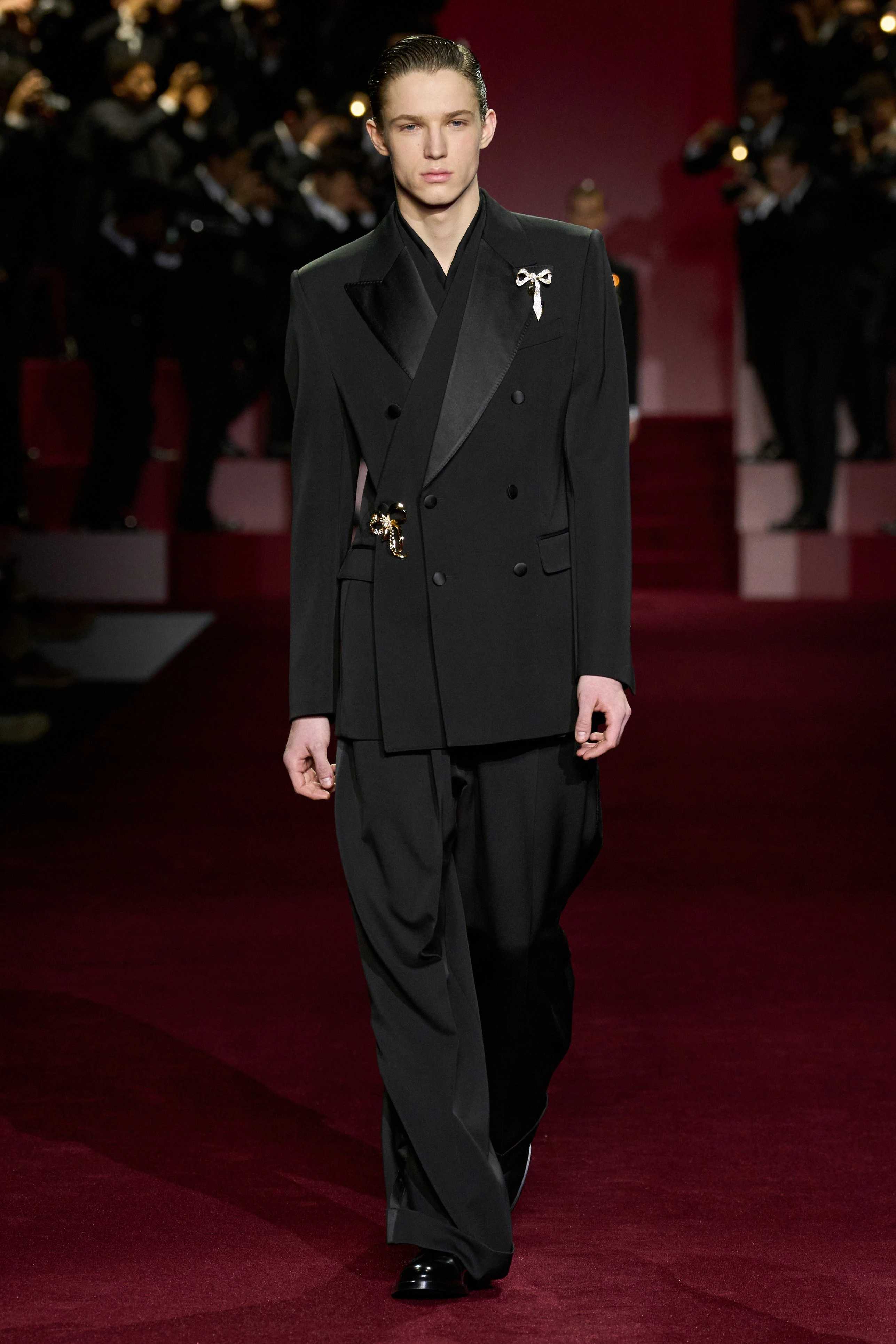 Миландағы ерлер сән апталығының үздік топтамалары