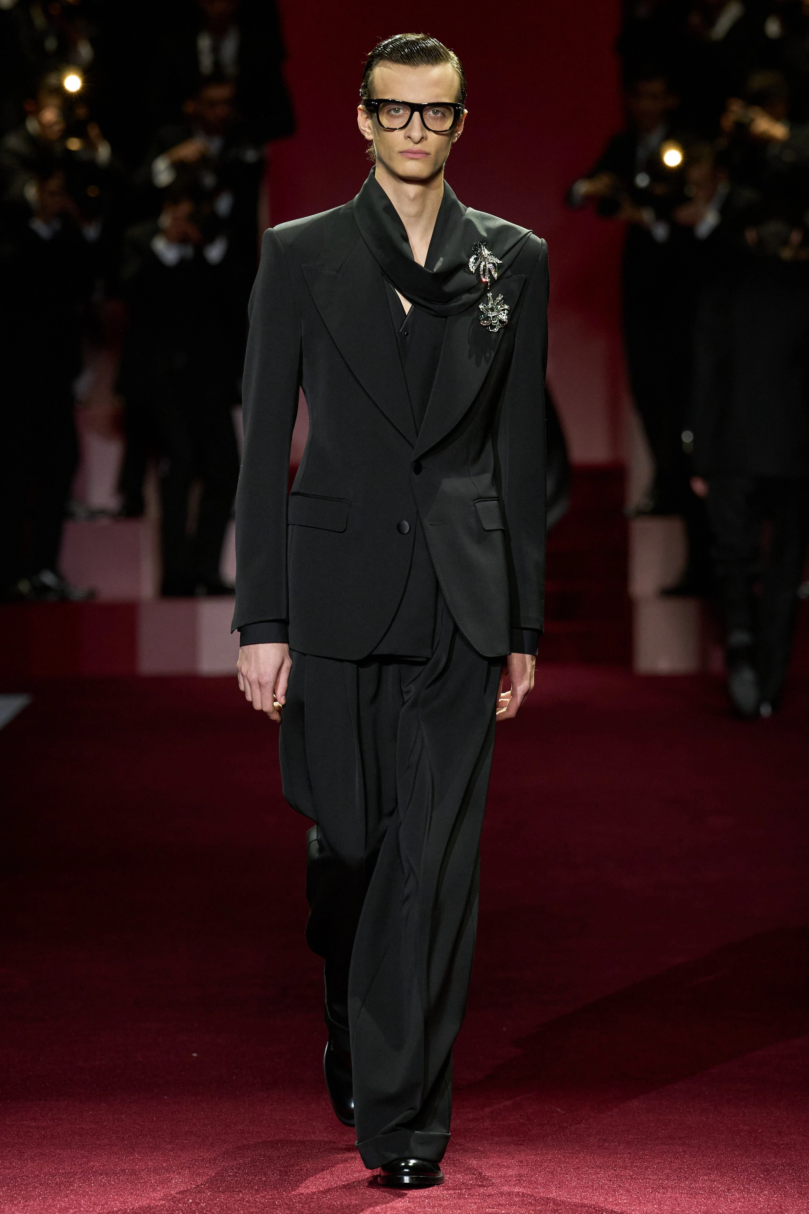 Миландағы ерлер сән апталығының үздік топтамалары