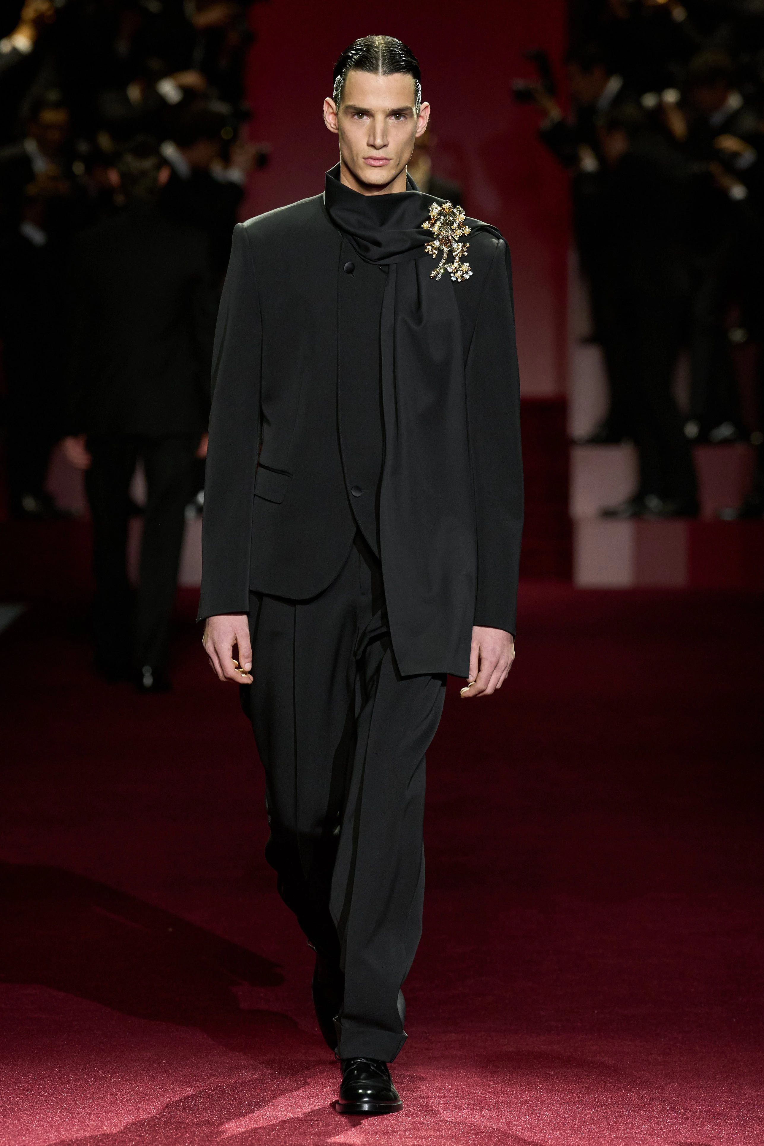 Миландағы ерлер сән апталығының үздік топтамалары