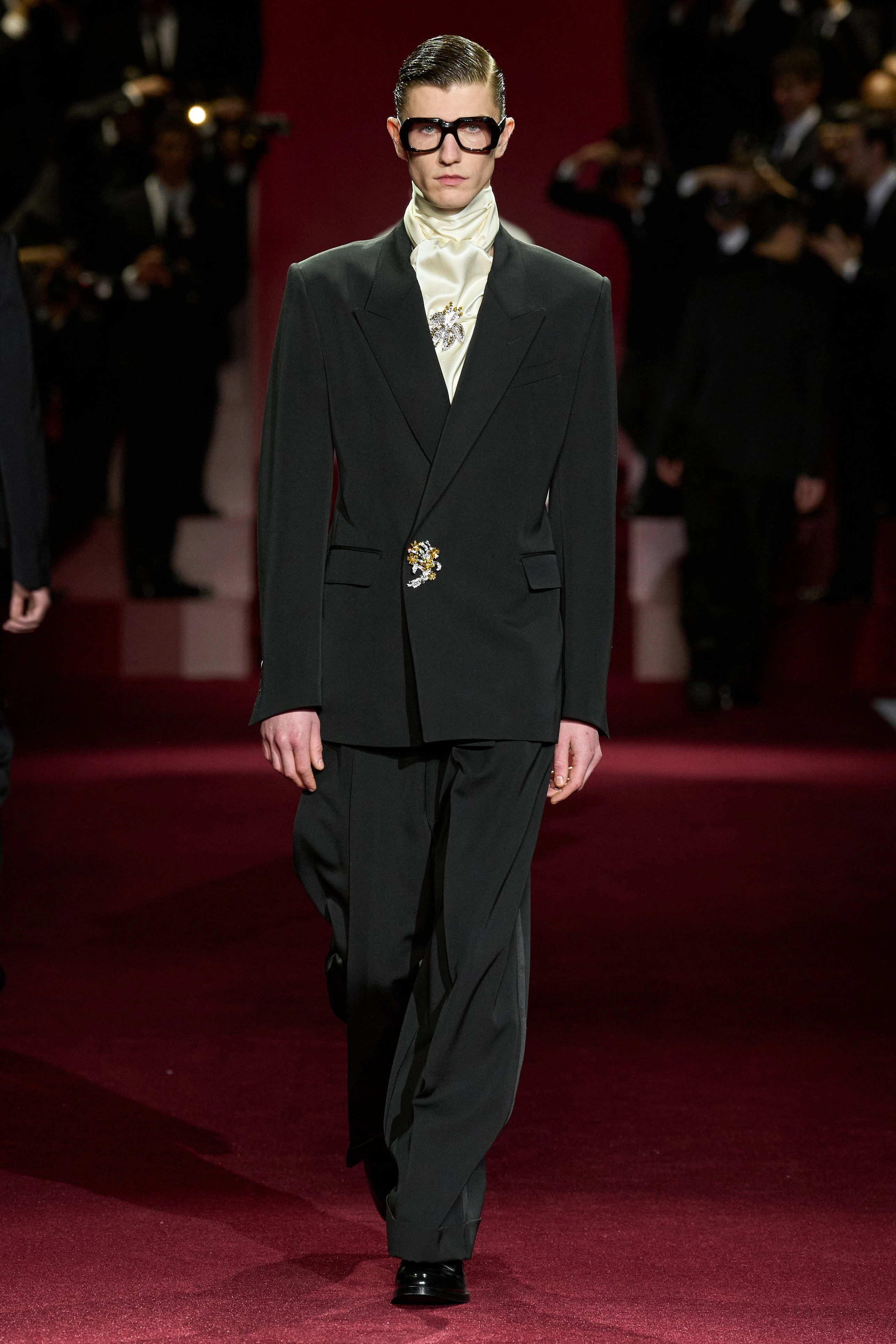 Миландағы ерлер сән апталығының үздік топтамалары