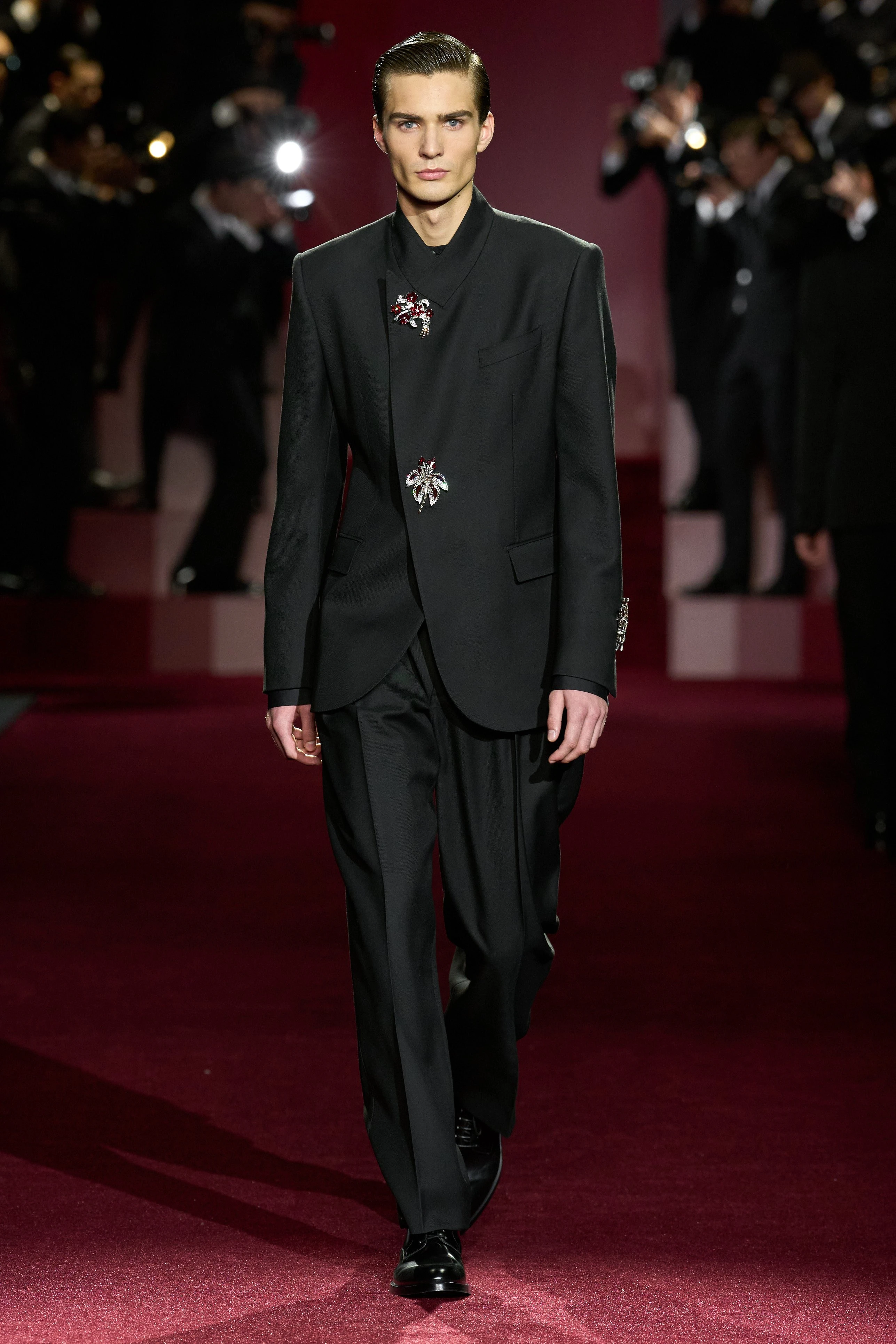 Миландағы ерлер сән апталығының үздік топтамалары