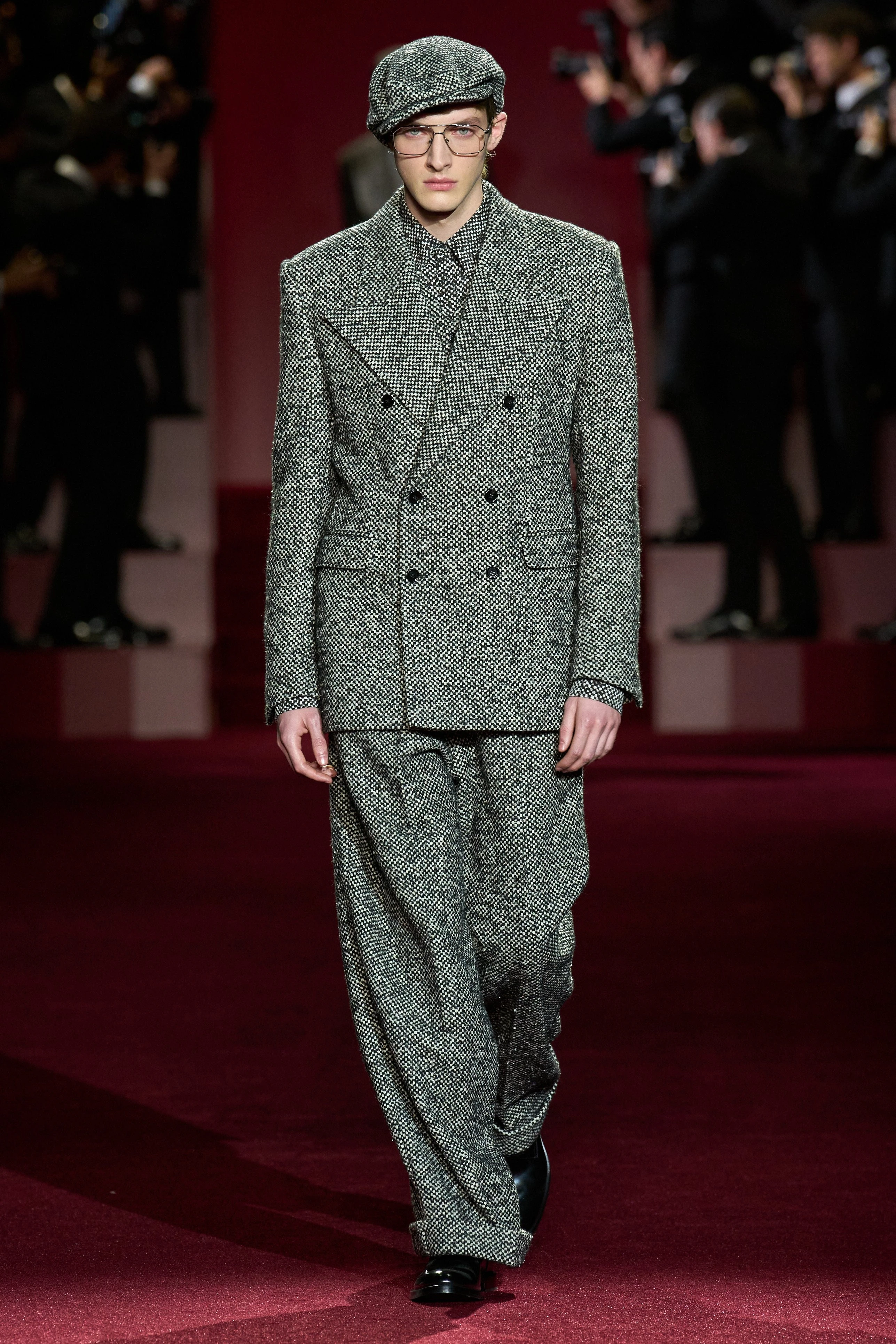 Миландағы ерлер сән апталығының үздік топтамалары