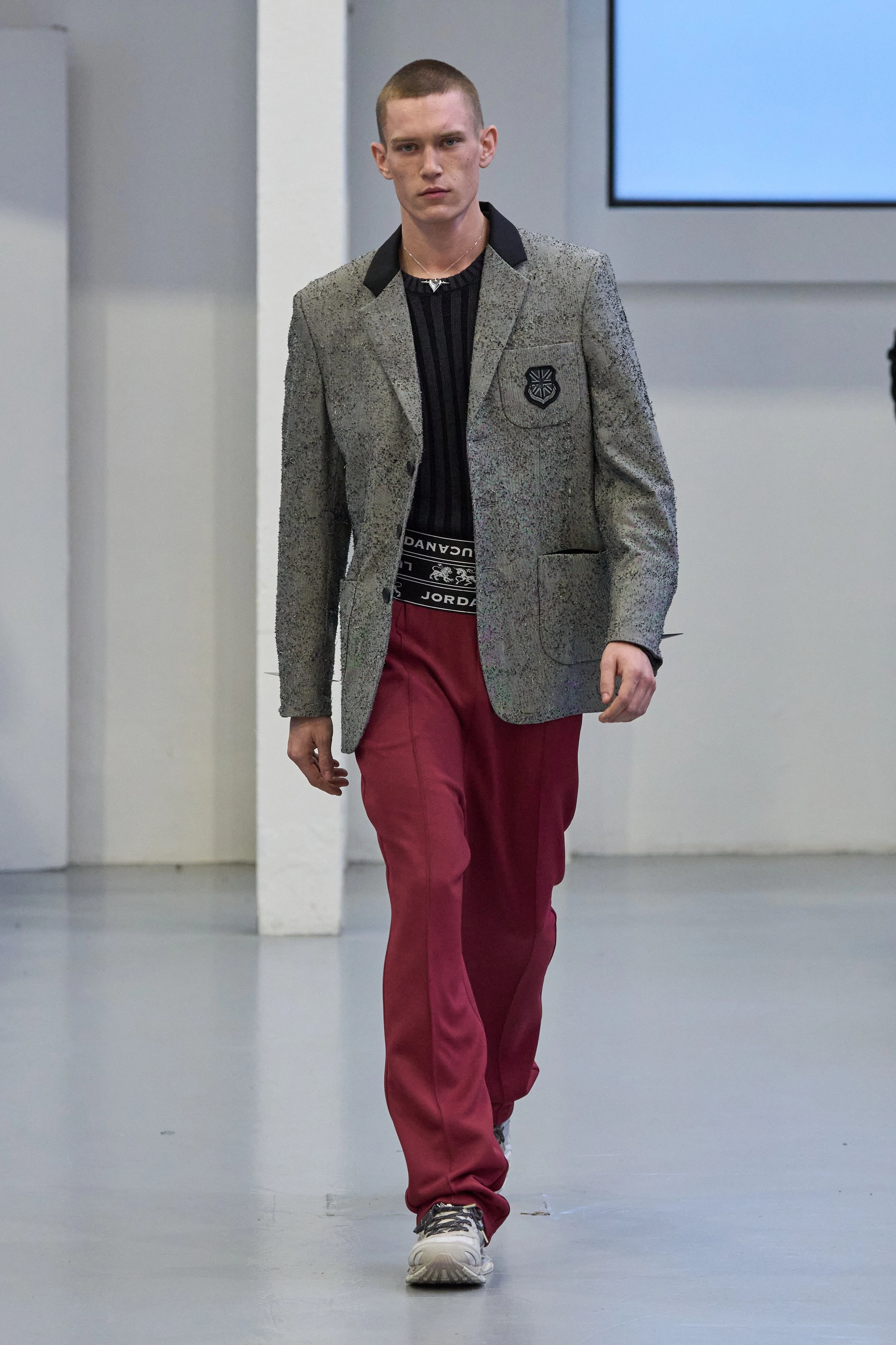 Миландағы ерлер сән апталығының үздік топтамалары