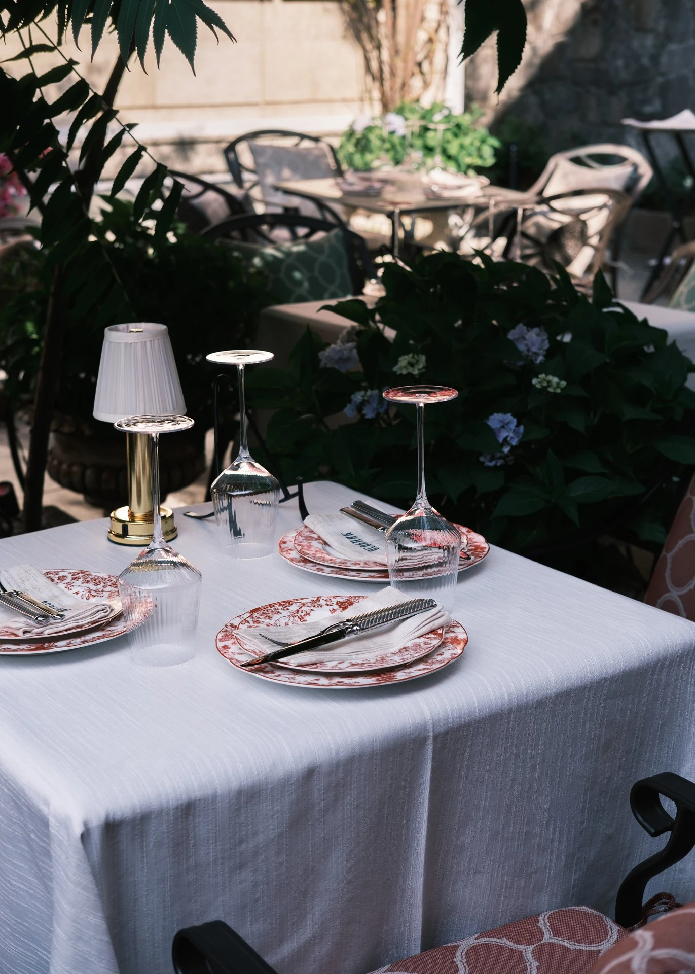 Алматының жаңа орындары: Қонаевтың пәтері, баспалдақтағы бар және тағы басқалар