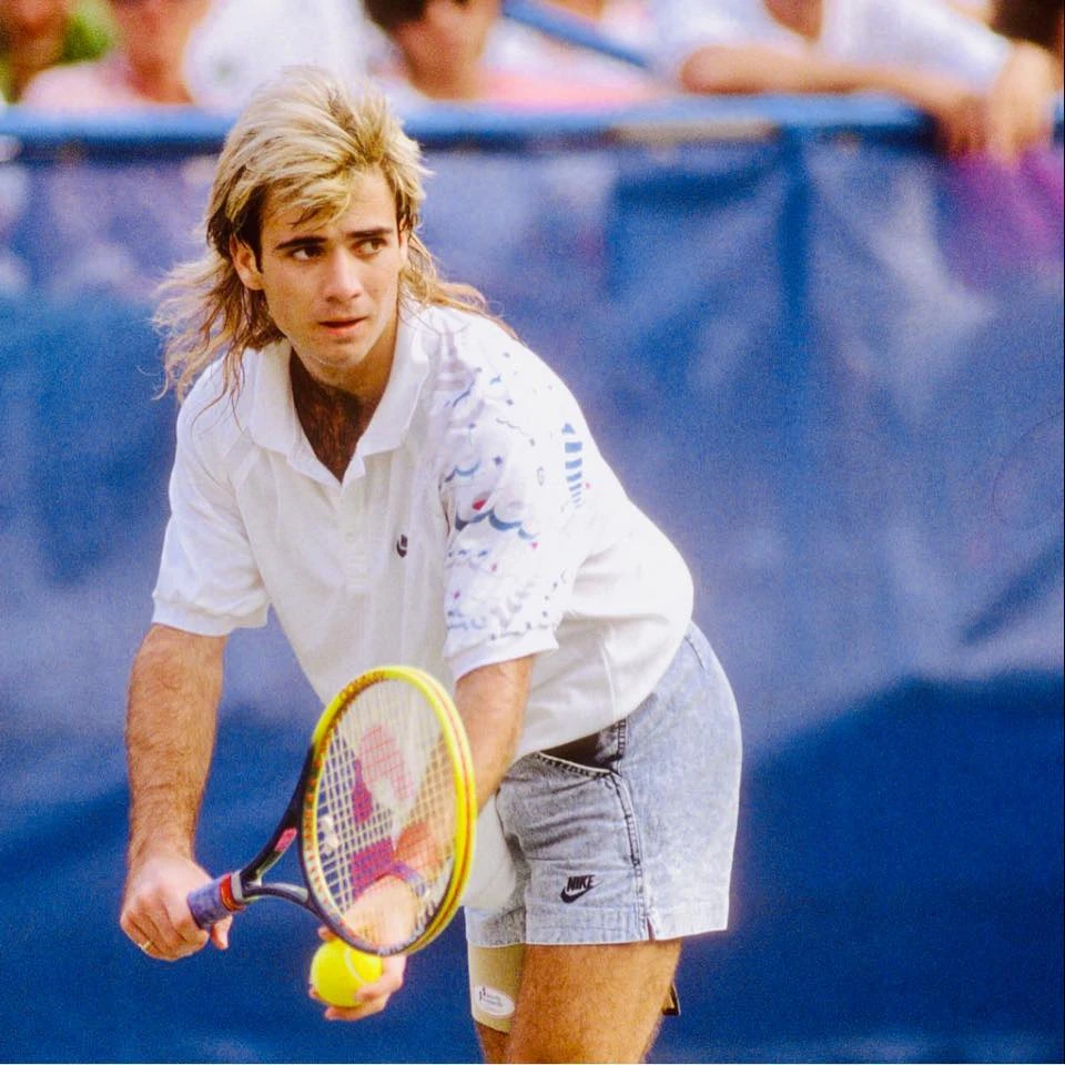 US Open-де ойынды бастап жатқан америкалық теннисші Андре Агасси, 1989 жыл | Getty Images