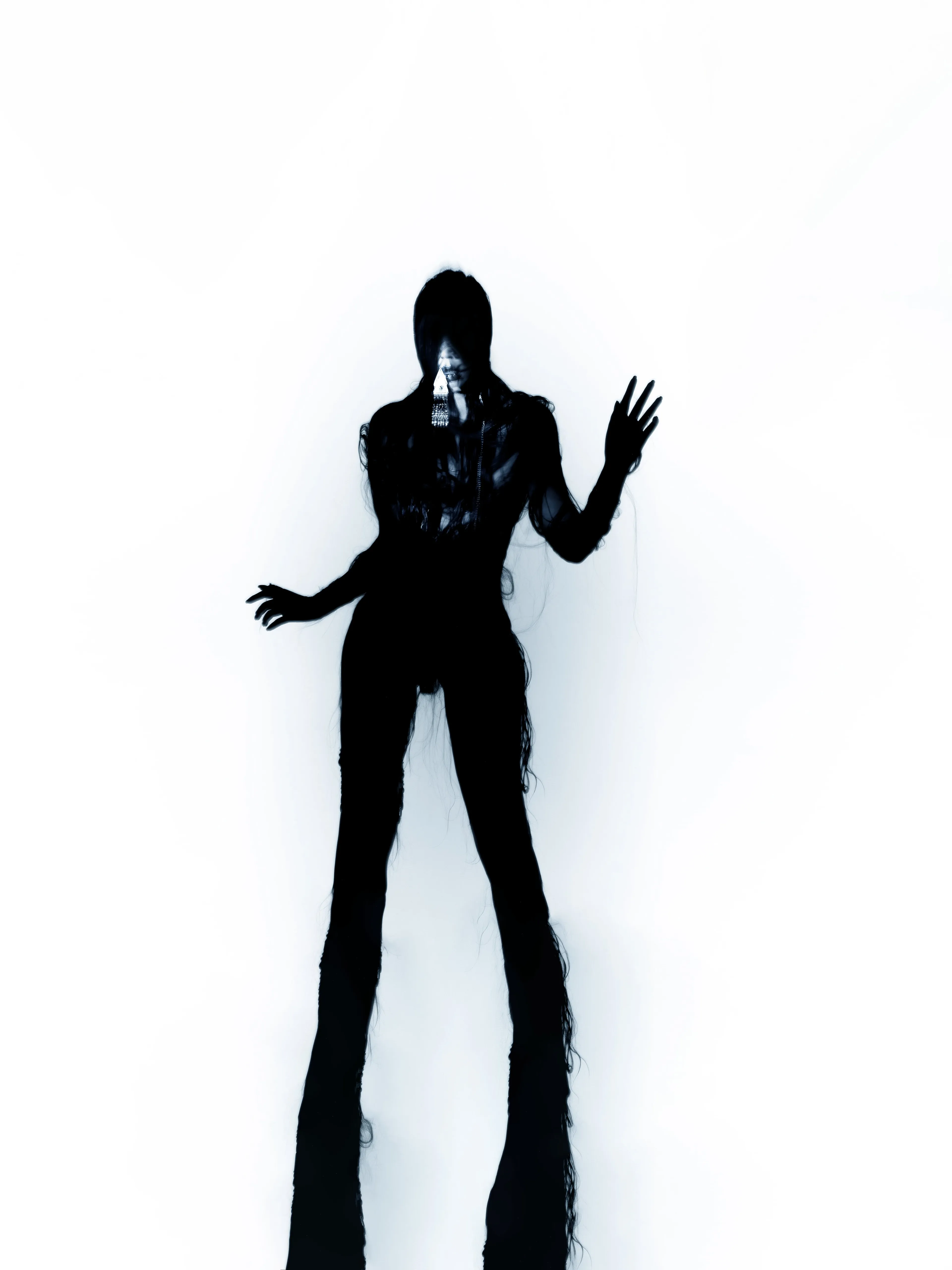 Tatler Lens: образы внутренних демонов