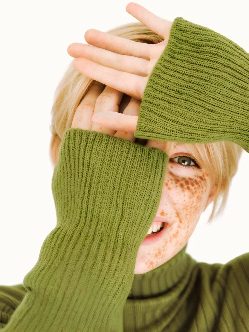 Бақытты, бірақ жасанды: Рик Диктің Benetton-ға арналған ЖИ-науқаны