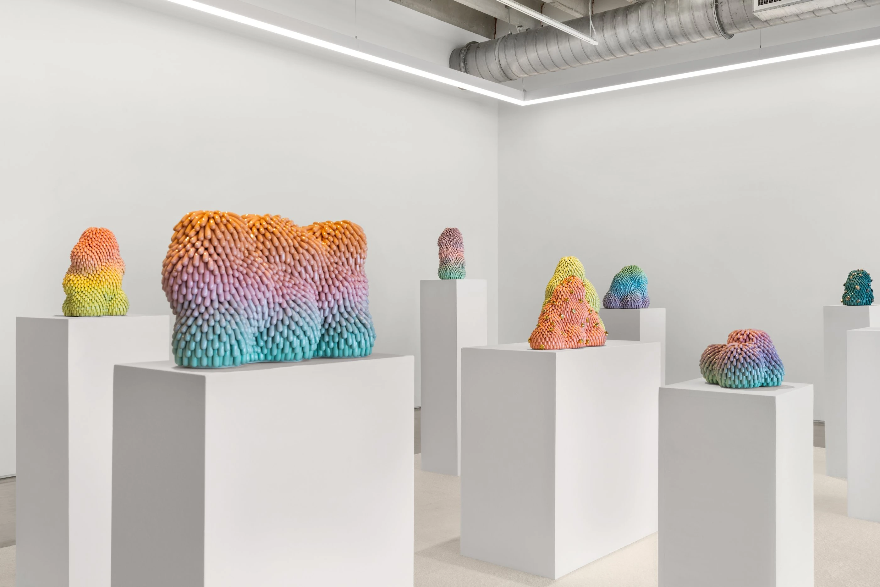 Художница Линда Лопес. Изображения предоставлены галереей Минди Соломон. Майами, США.