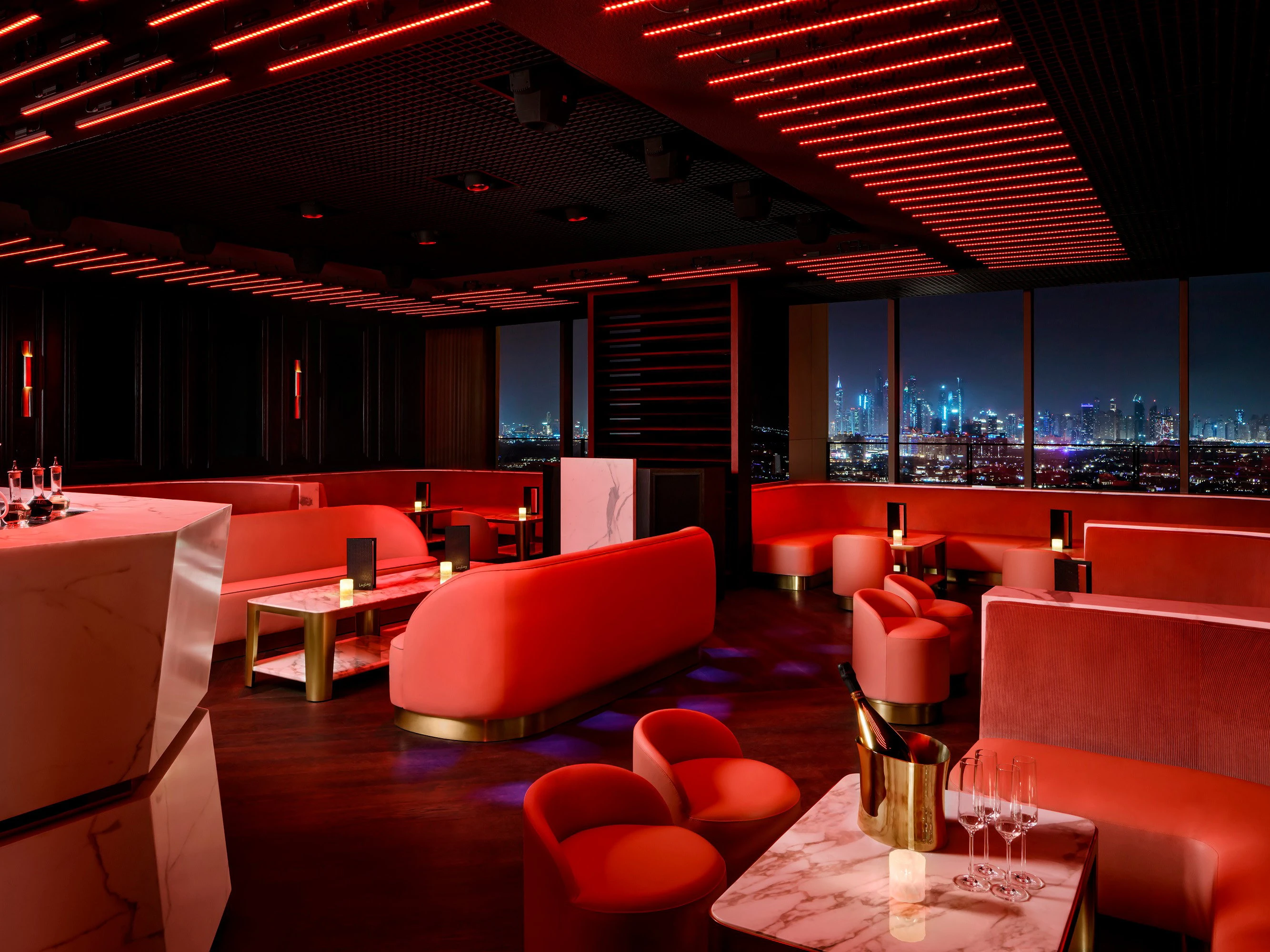 Еда на воде и бар в облаках: гастрономическое путешествие в Atlantis The Royal