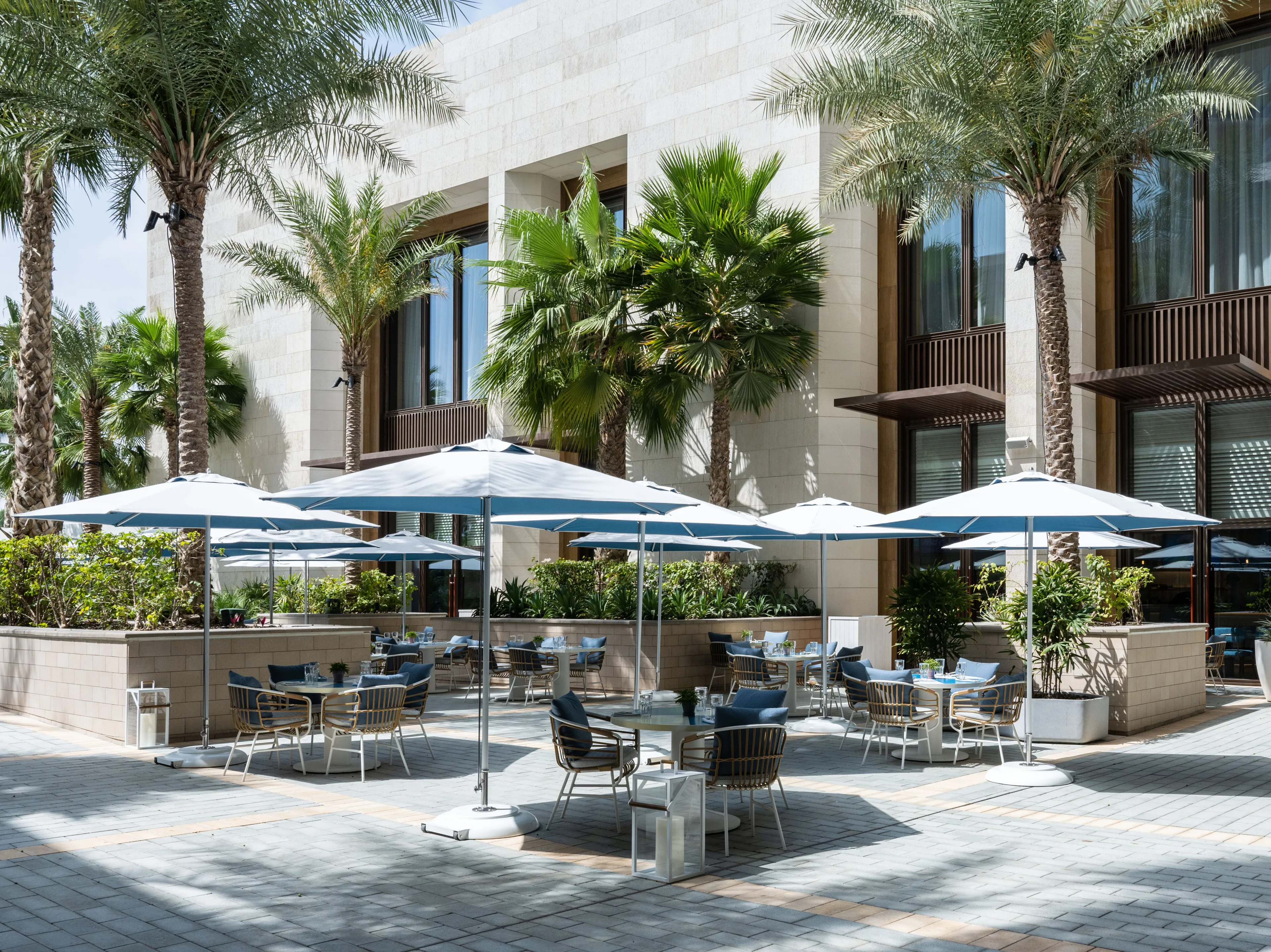 Еда на воде и бар в облаках: гастрономическое путешествие в Atlantis The Royal