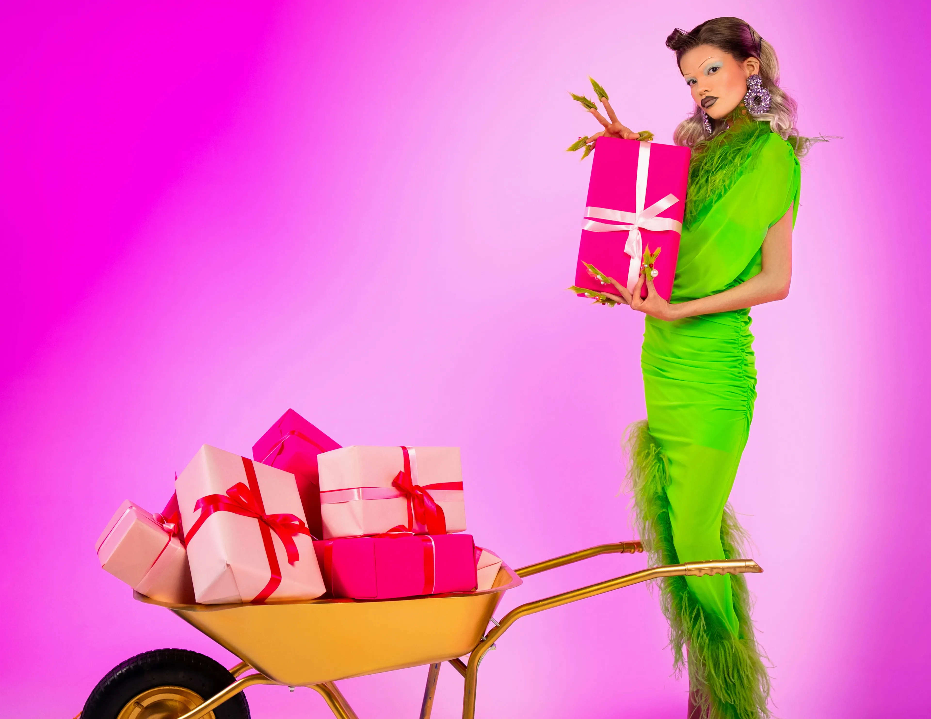 Tatler Lens: Она украла Новый год!