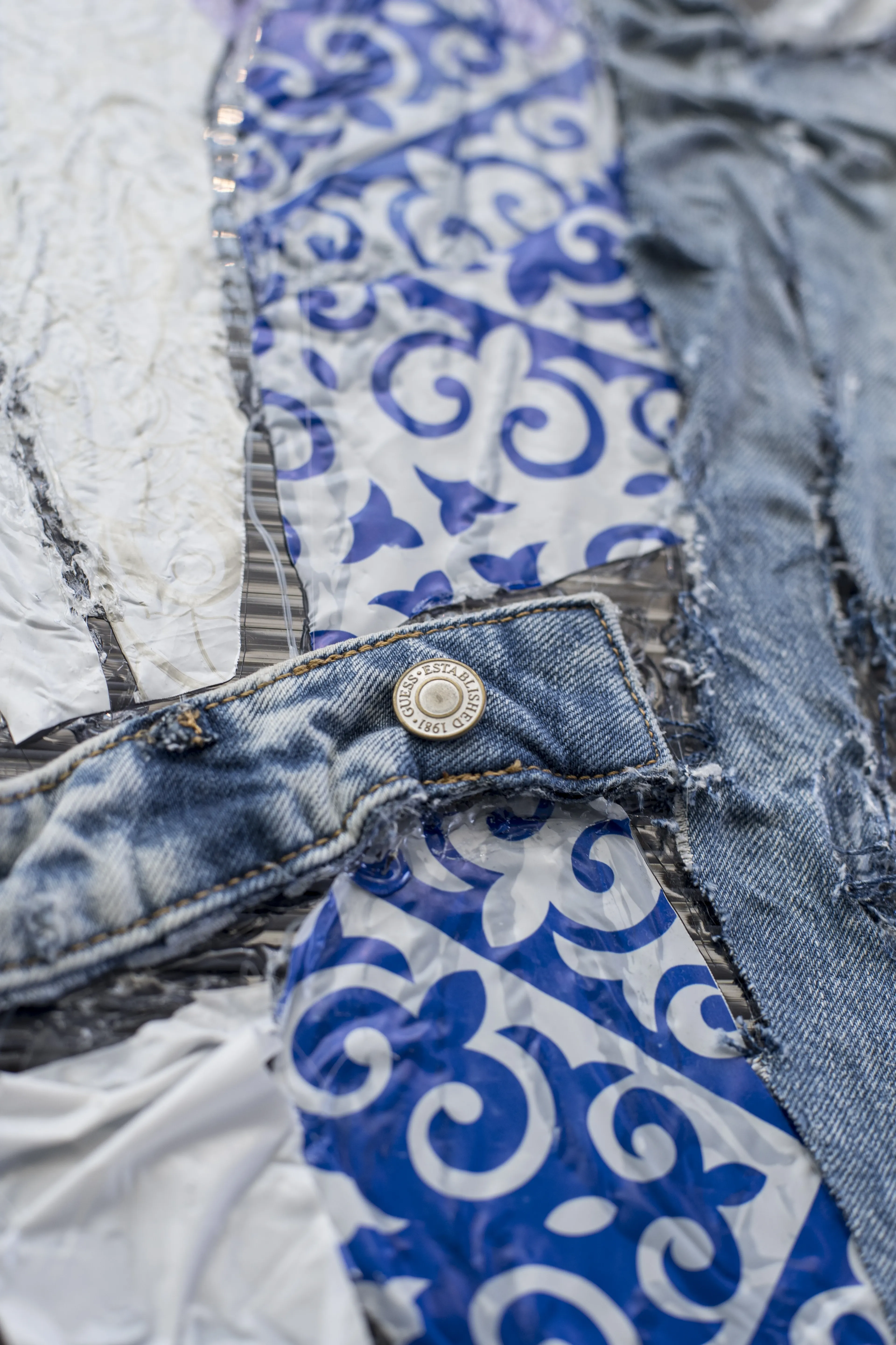 Фрагмент картины «Когда нас начали видеть» | Ярослав Клочков, Теодор Фрост