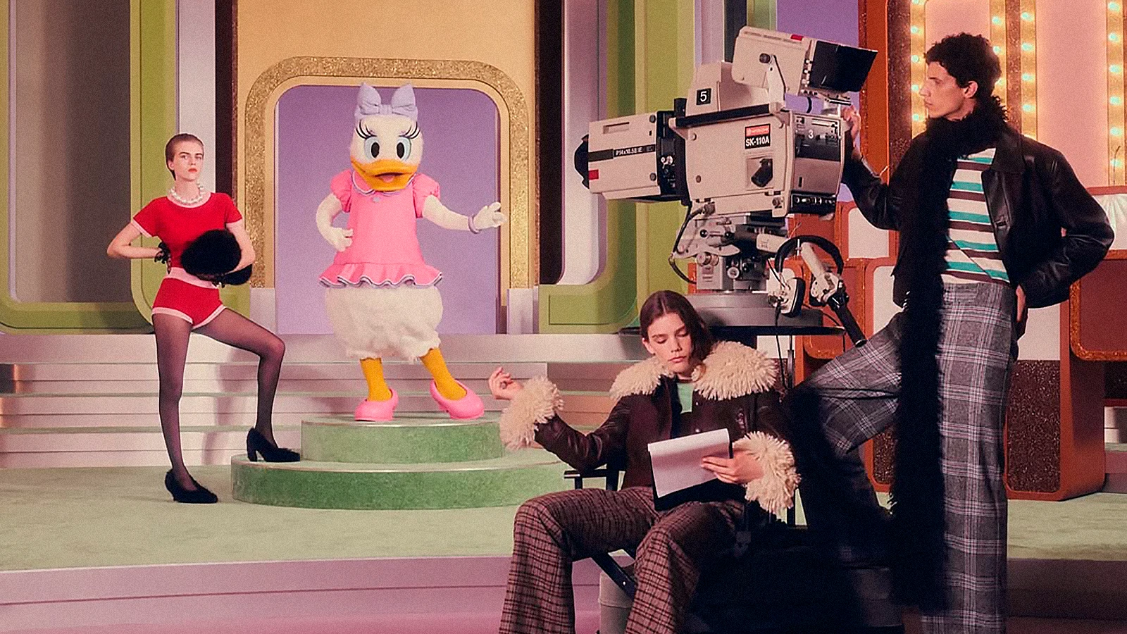 Aw Gee! Wow: Zara, Disney және Гарри Ламберттің біріккен топтамасы