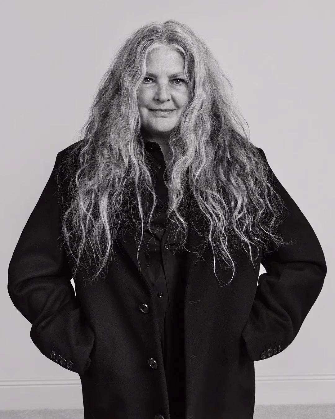 Givenchy-дегі жаңа дәуір: Сара Бертонның алғашқы жарнамалық науқаны