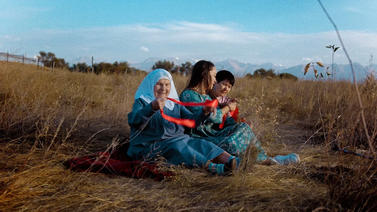 «Пряники для ее отца, моего прадеда, ее деда» фильмінен алынған кадр | Uvent Production