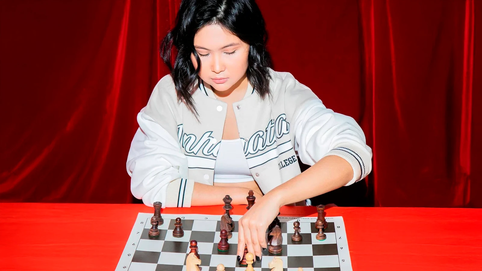 Instagram @bibisarachess