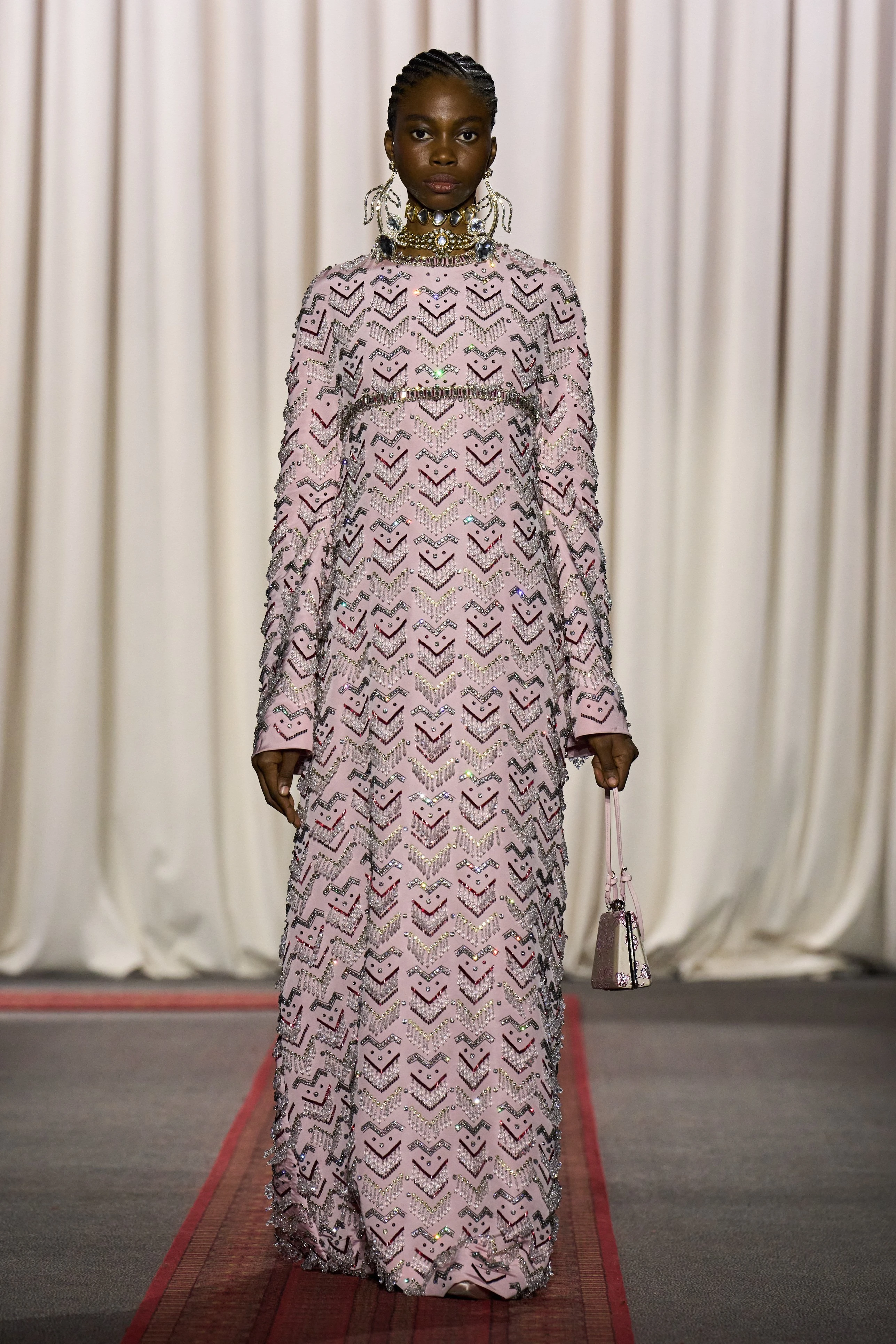 Как прошел первый день Недели высокой моды в Париже